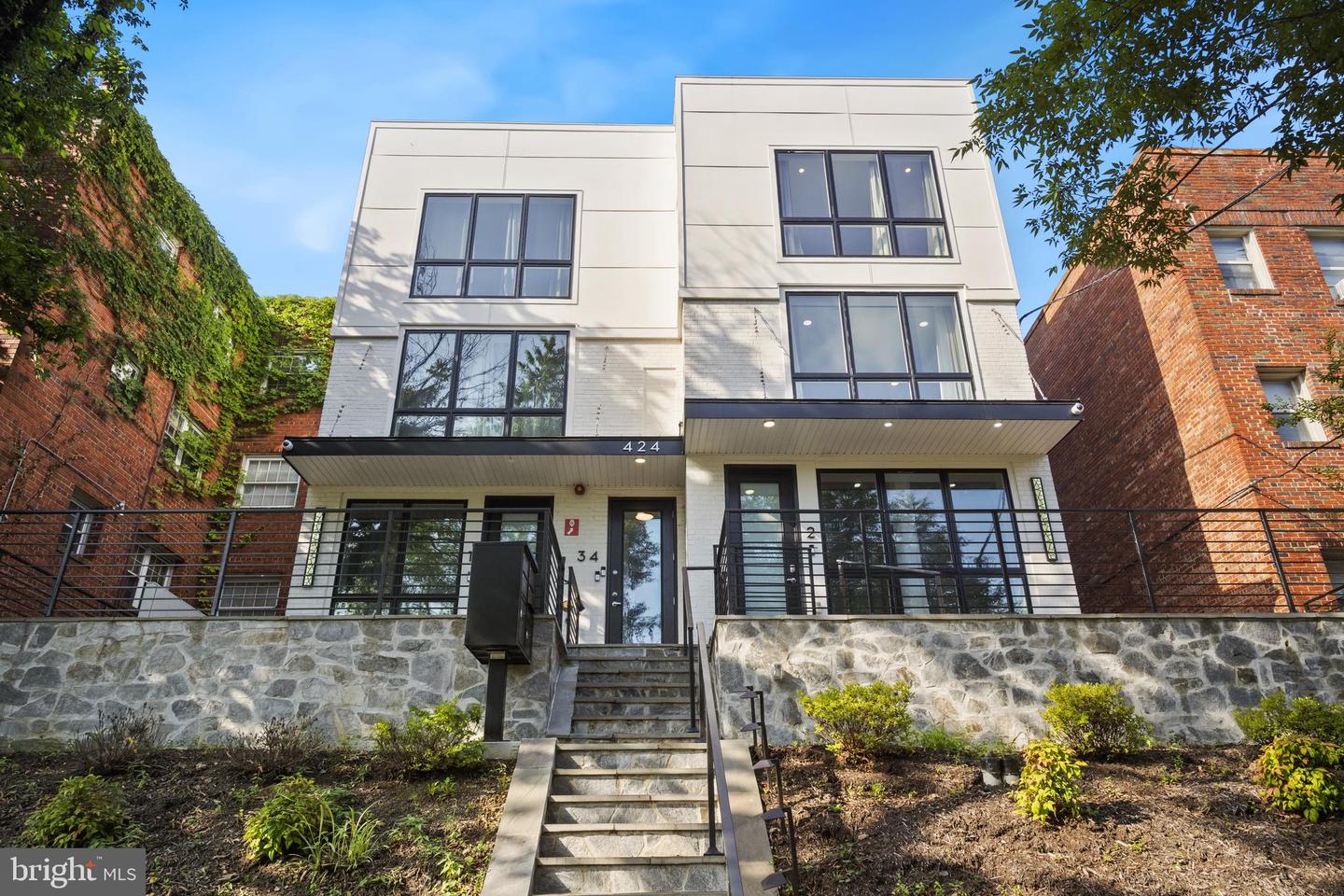 424 Missouri Ave NW #4