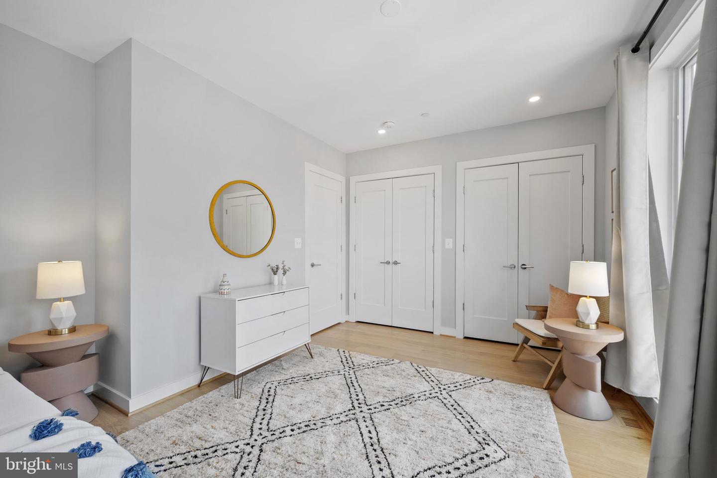 424 Missouri Ave NW #4