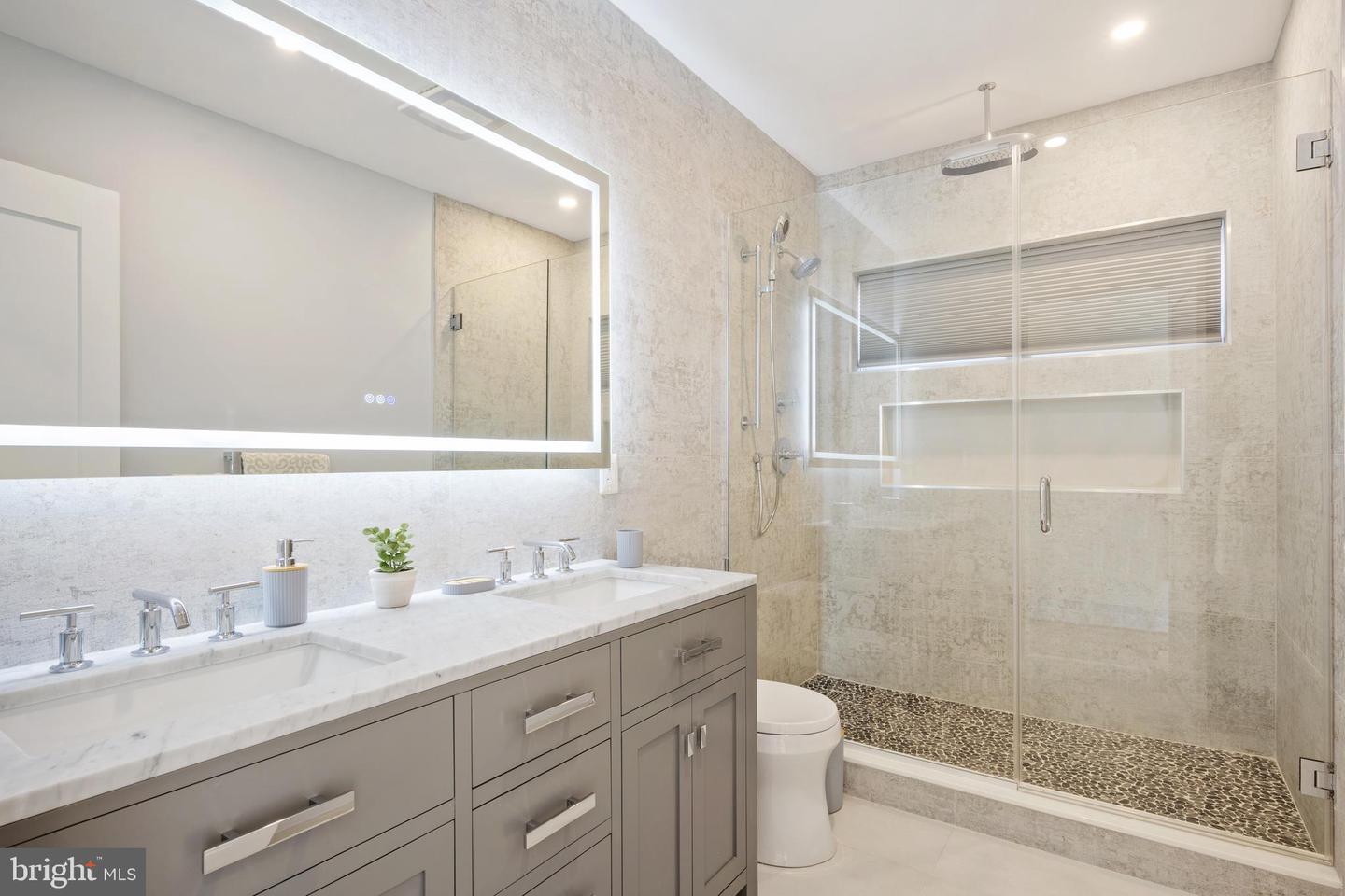 424 Missouri Ave NW #4