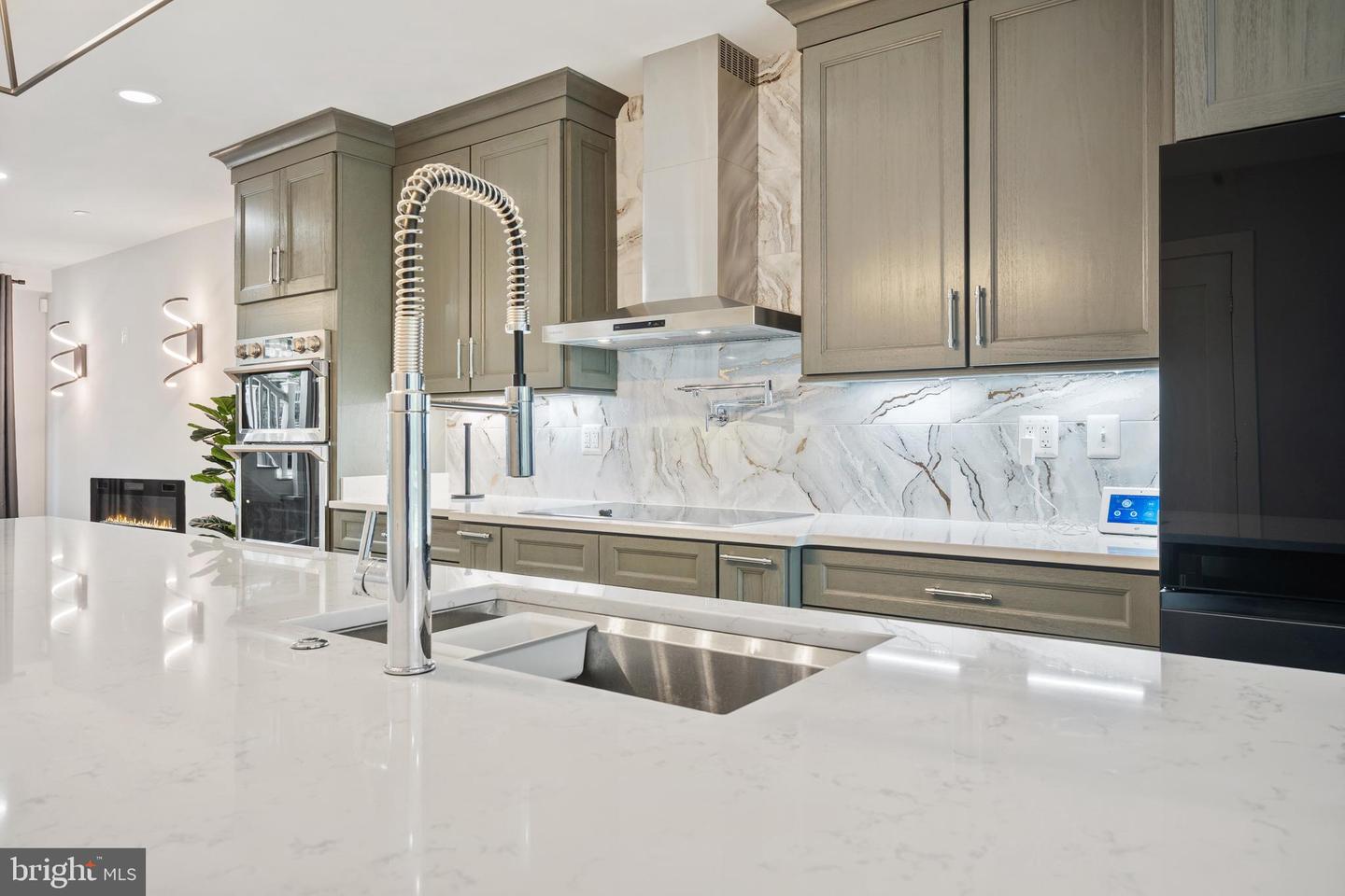 424 Missouri Ave NW #2