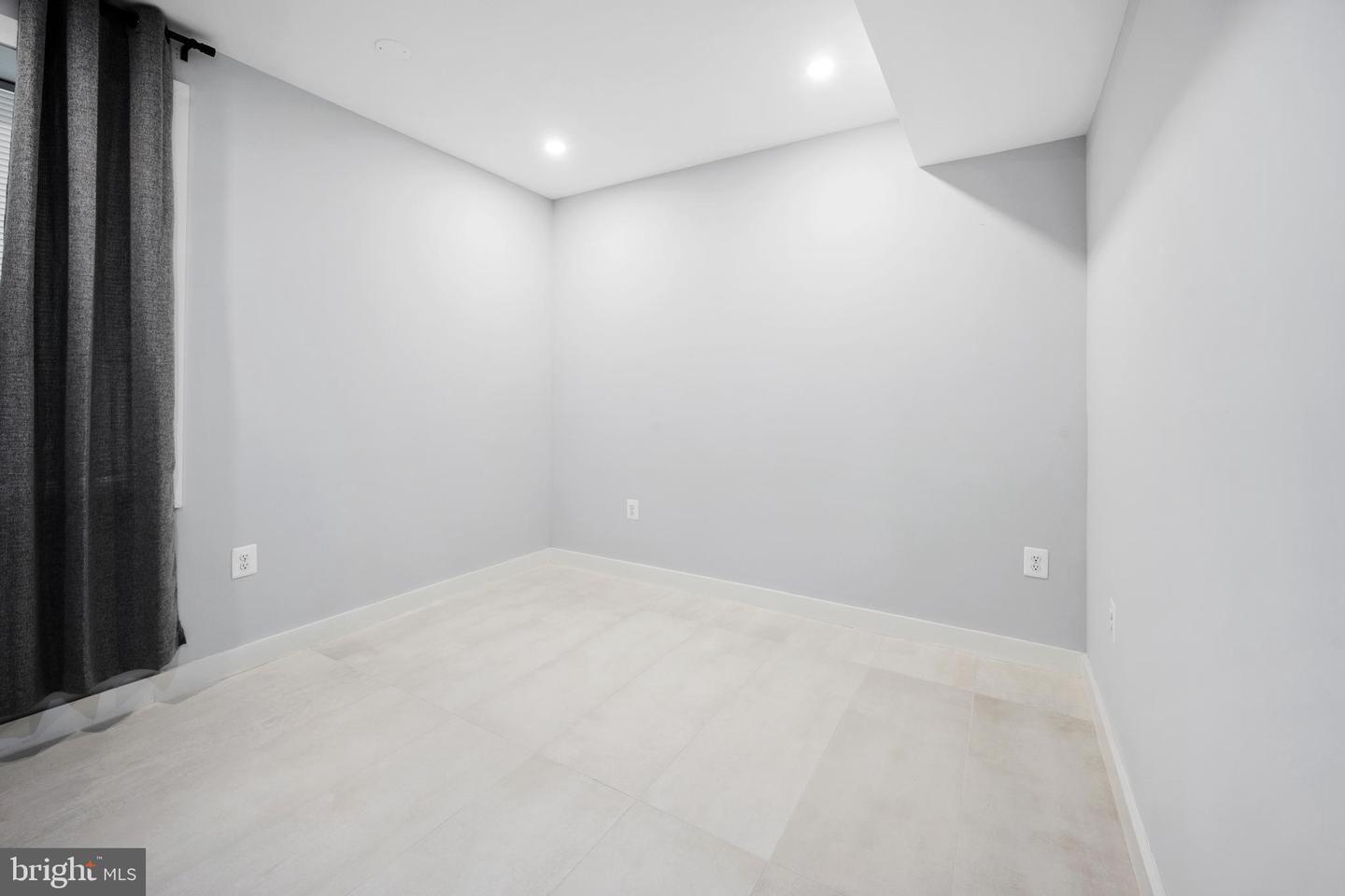 424 Missouri Ave NW #2