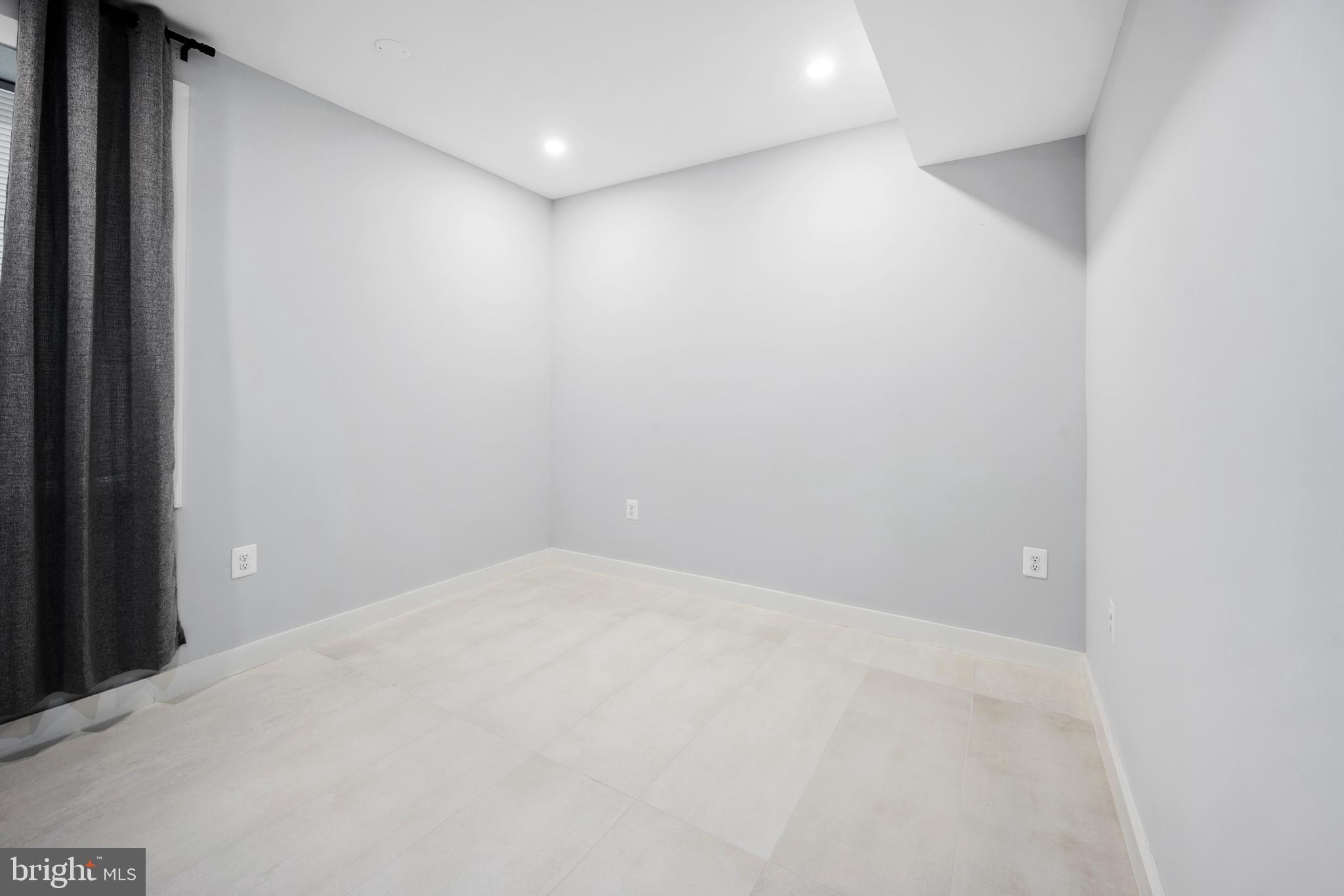 424 Missouri Ave NW #2