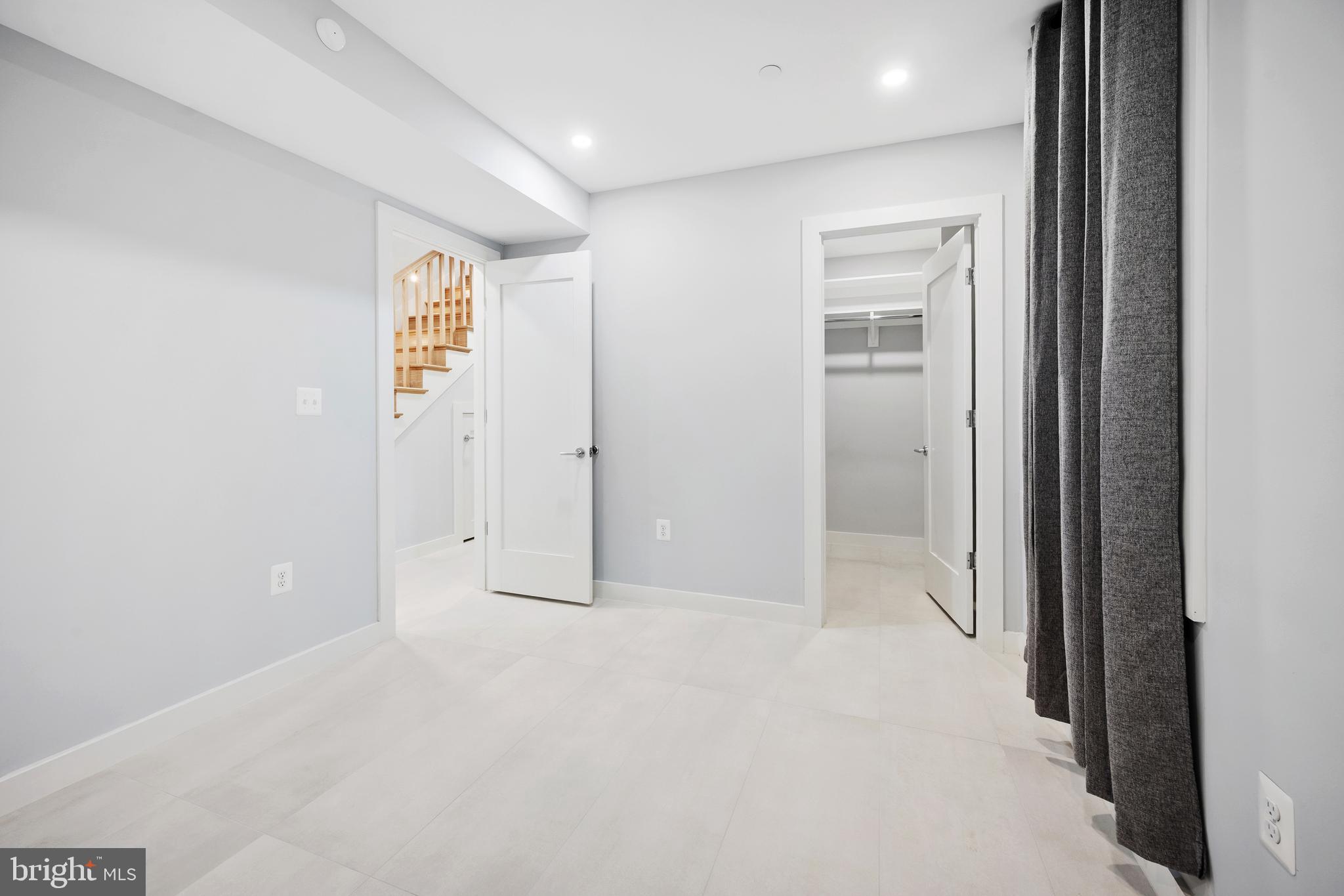 424 Missouri Ave NW #2