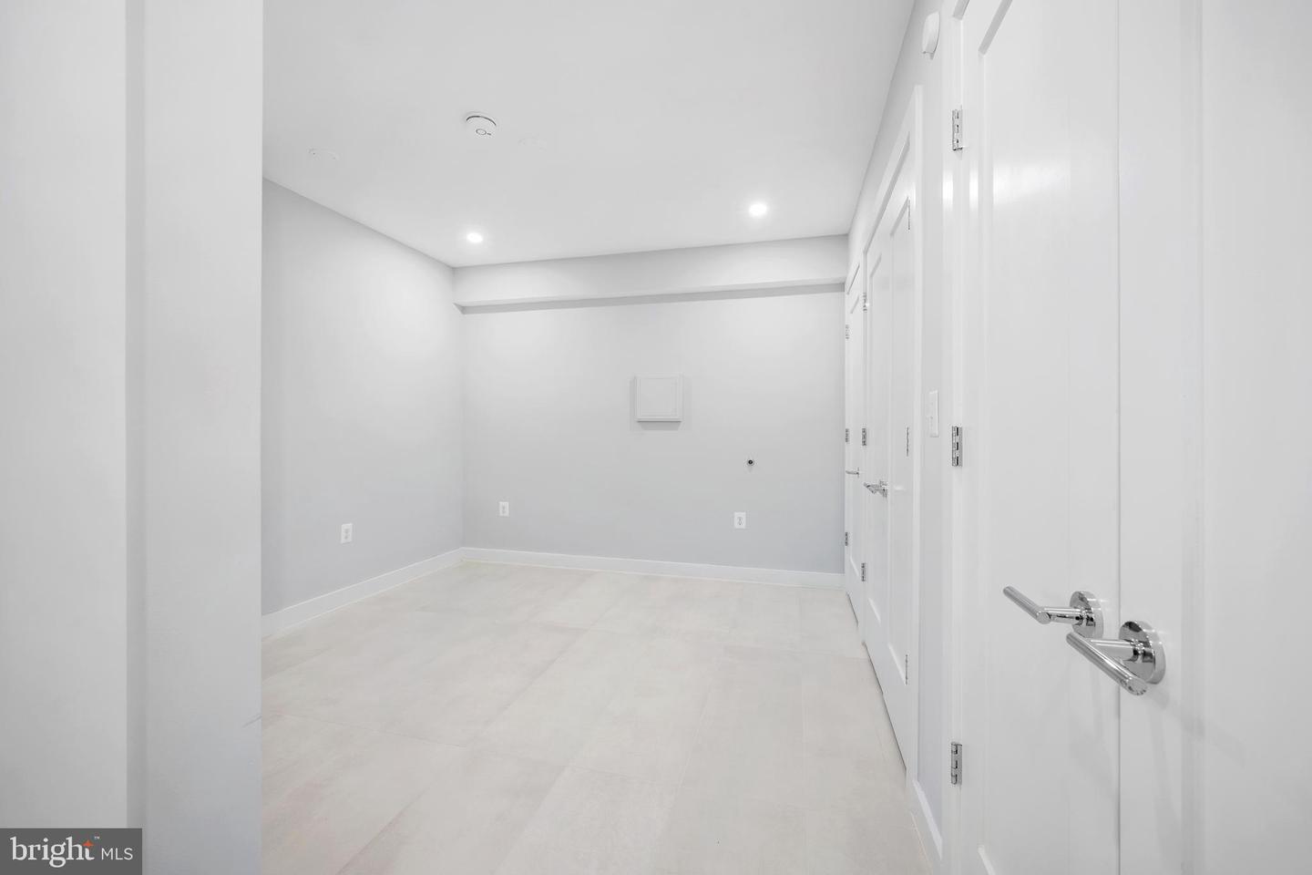 424 Missouri Ave NW #2