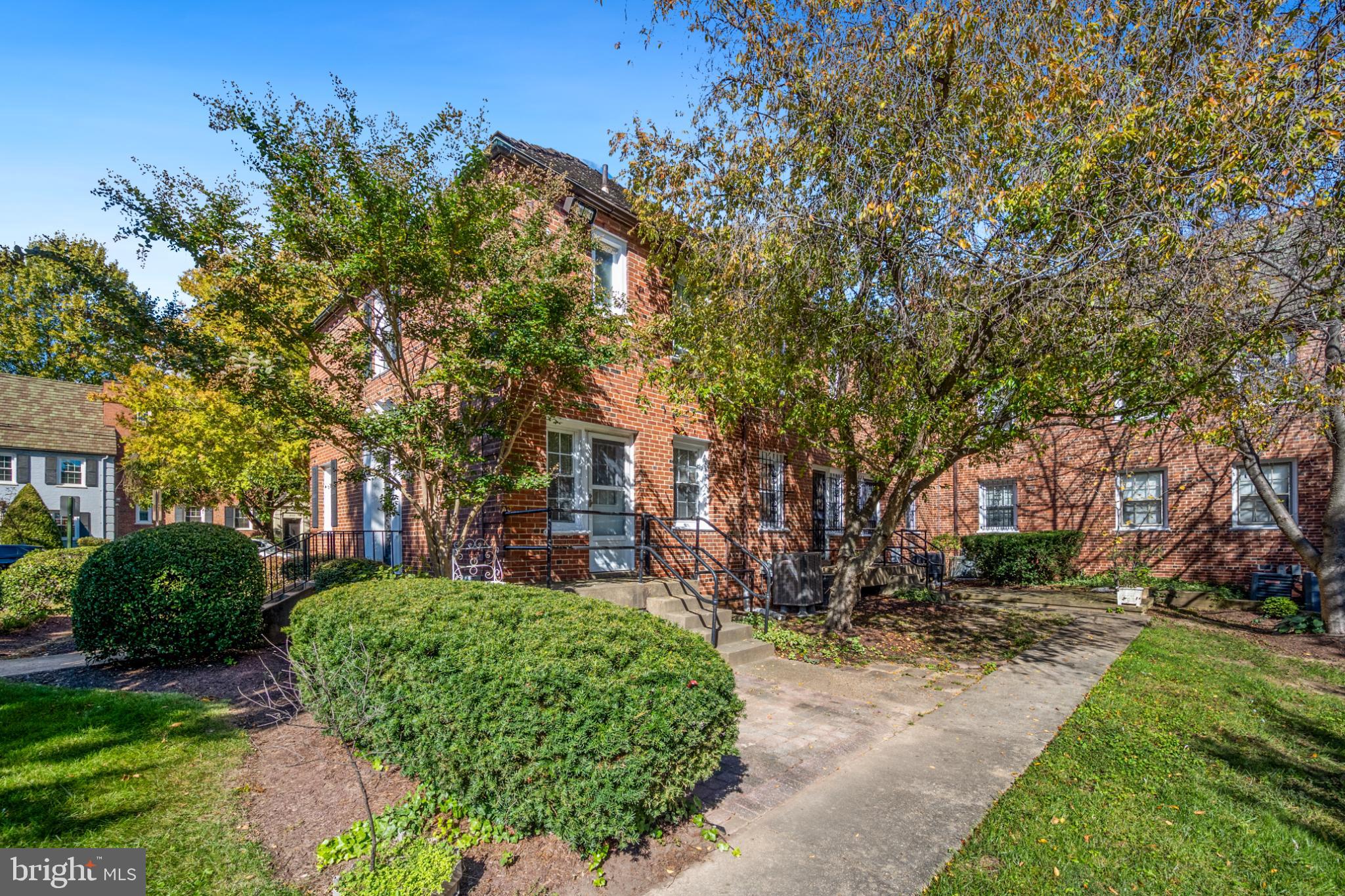 2110 SUITLAND TERRACE SE