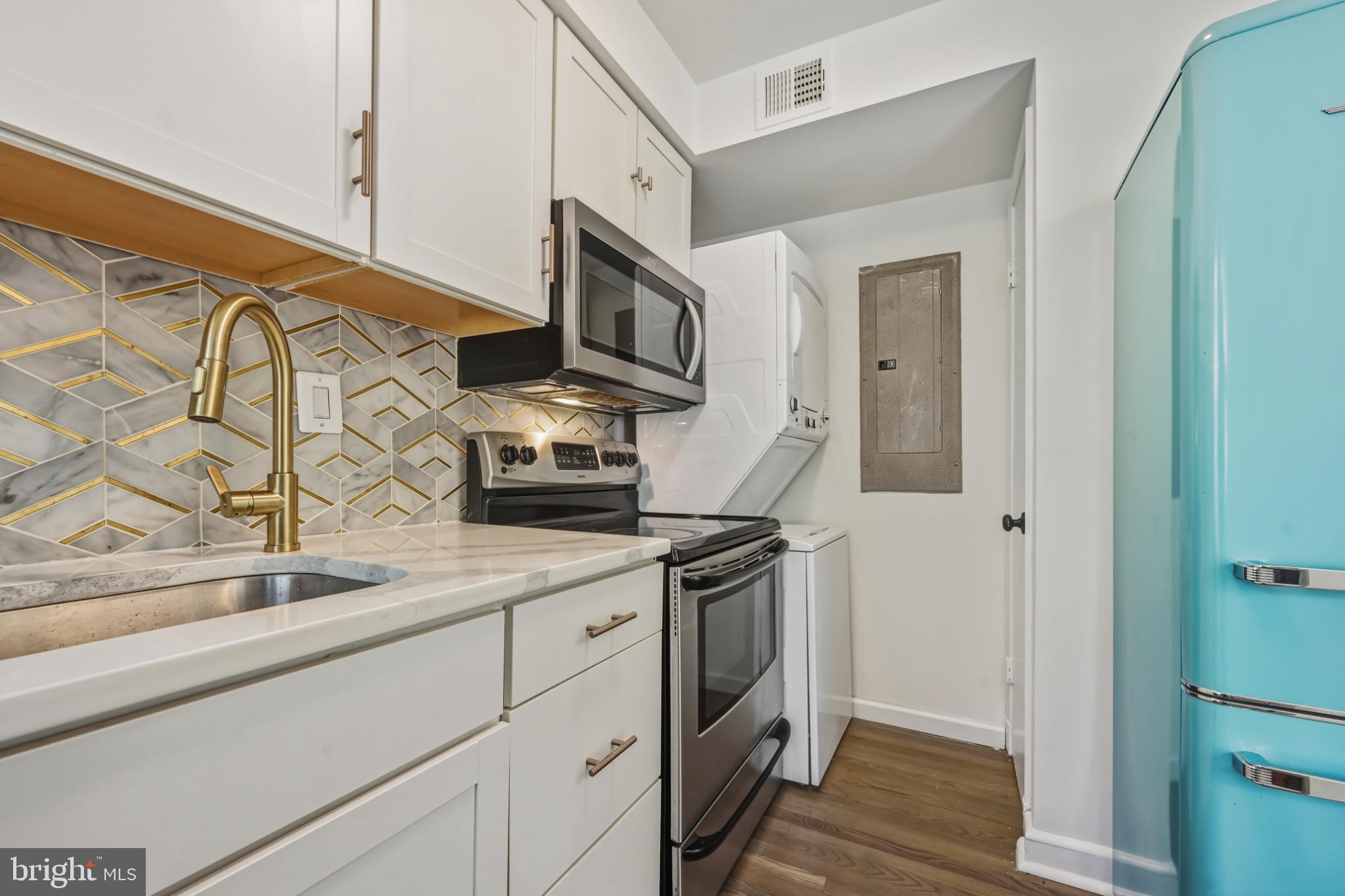 2110 SUITLAND TERRACE SE