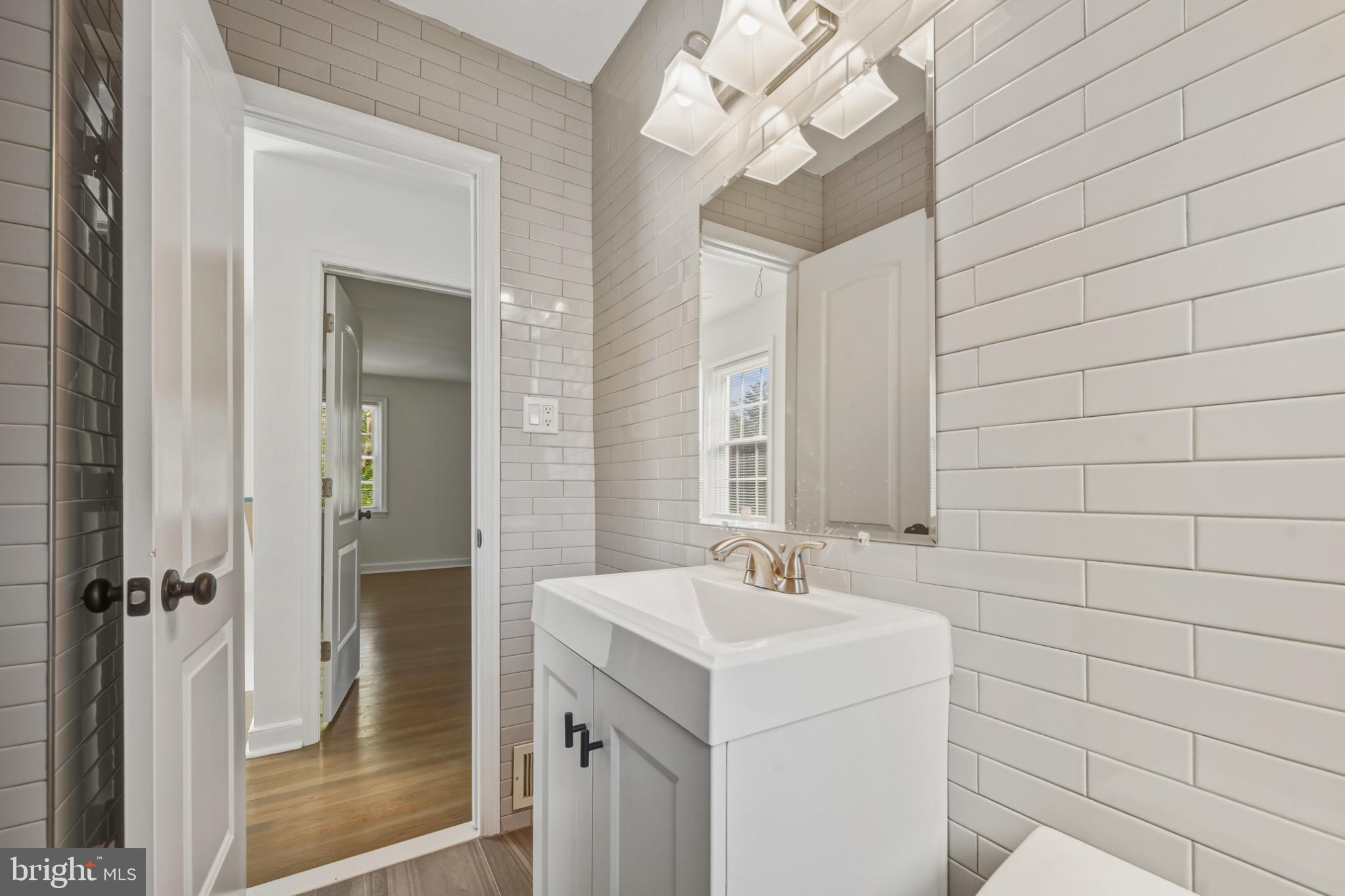 2110 SUITLAND TERRACE SE