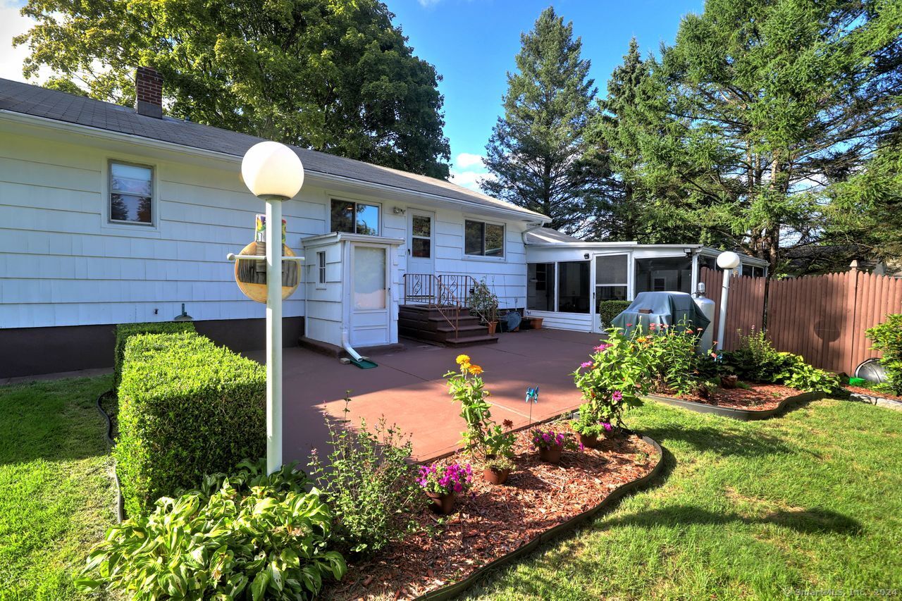 11 Macarthur Road