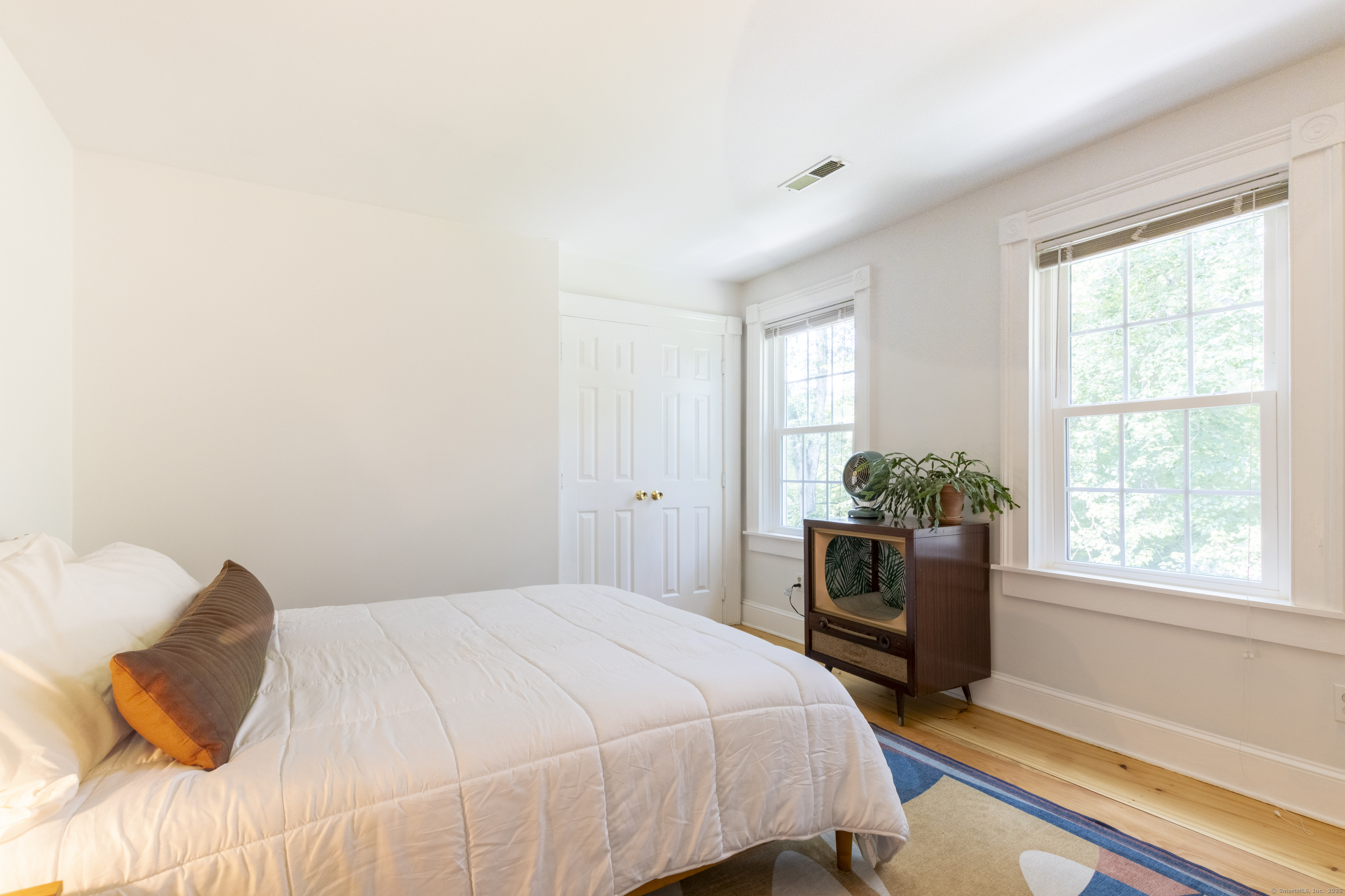 17 Kathleen Drive