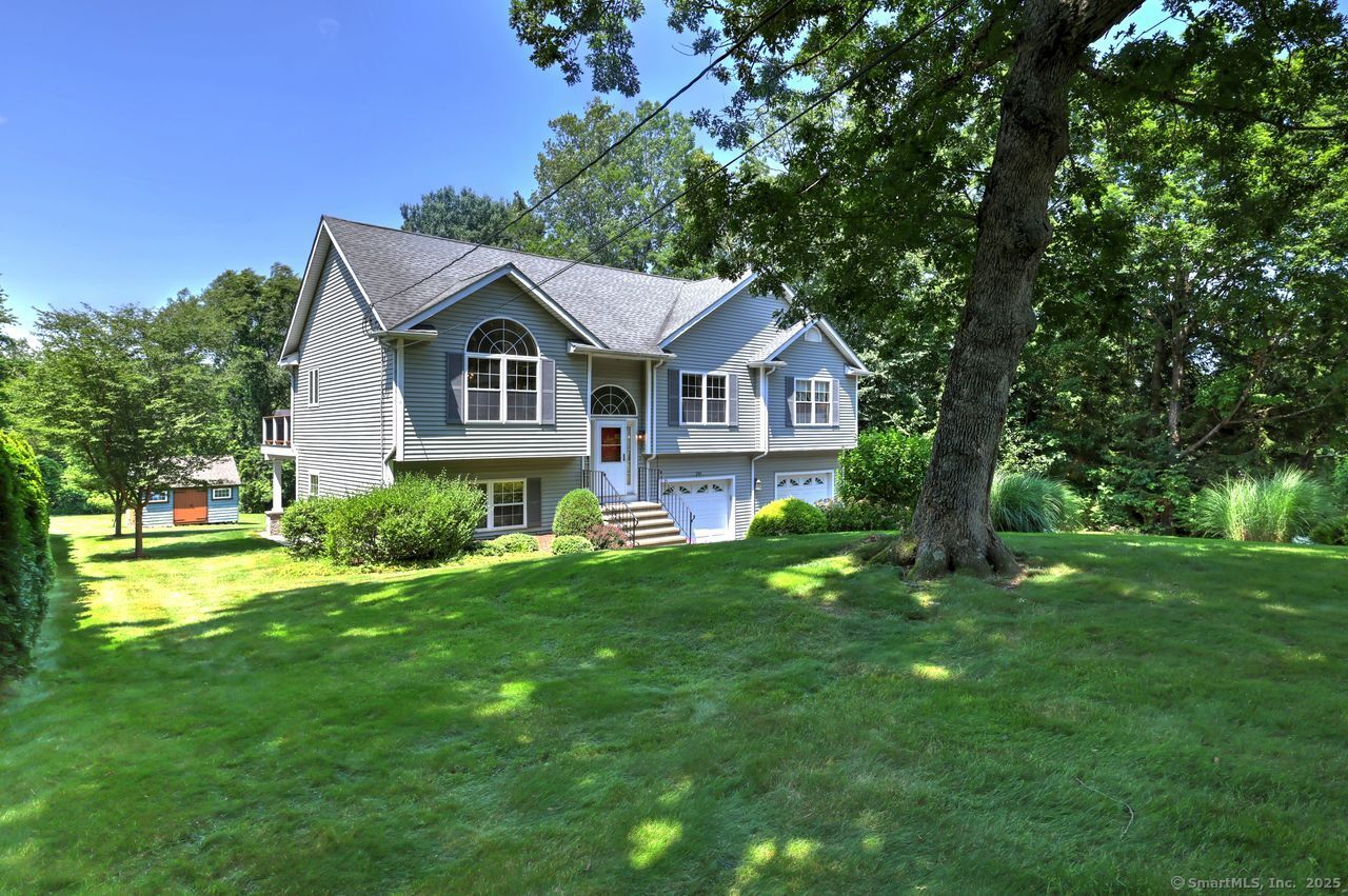 11 Parlor Rock Road