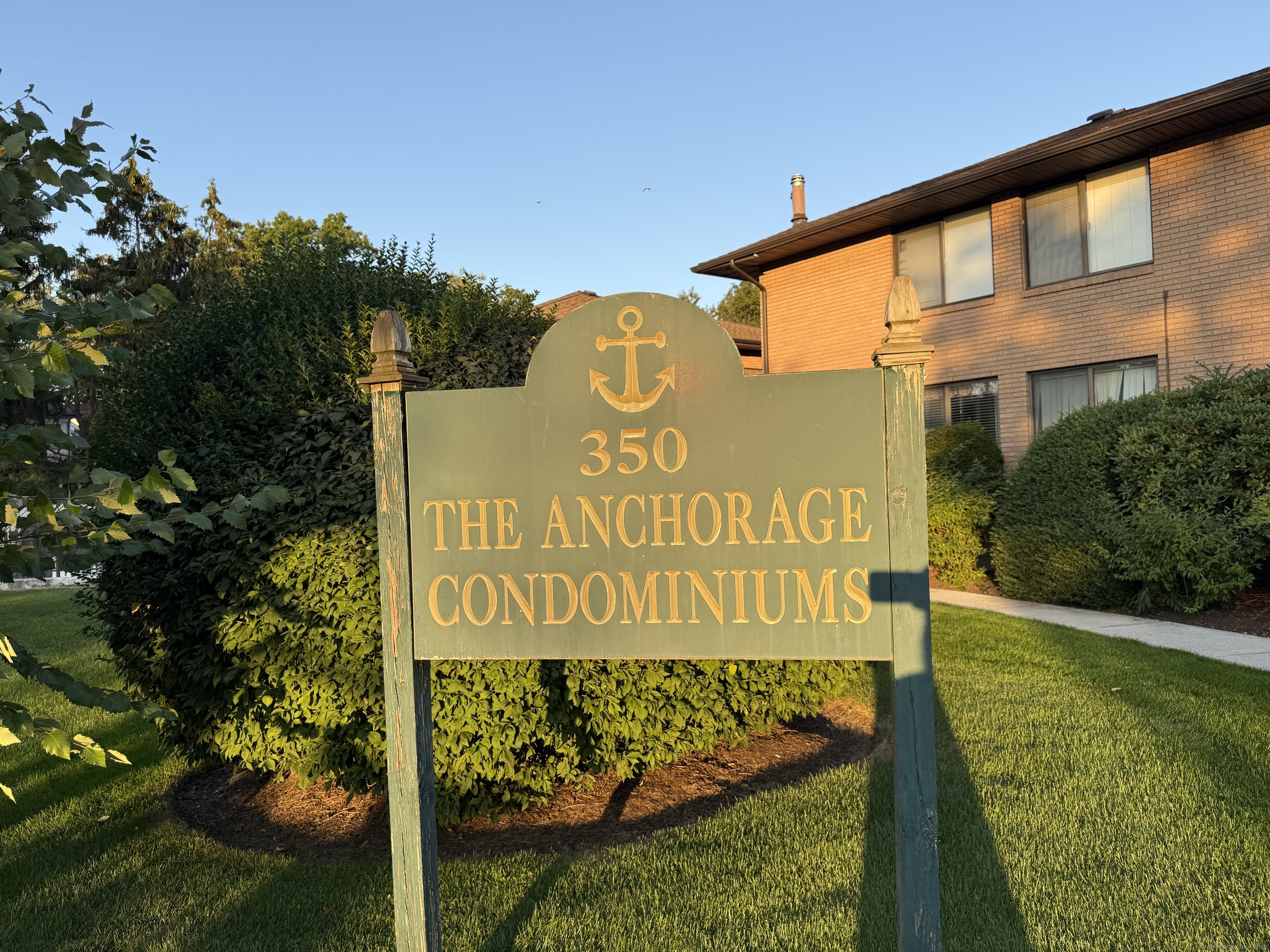 350 Grovers Avenue 1R