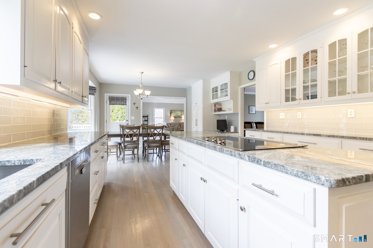 16 Shadowood Lane