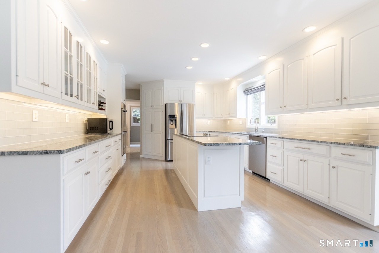 16 Shadowood Lane