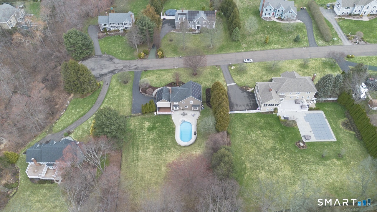 16 Shadowood Lane
