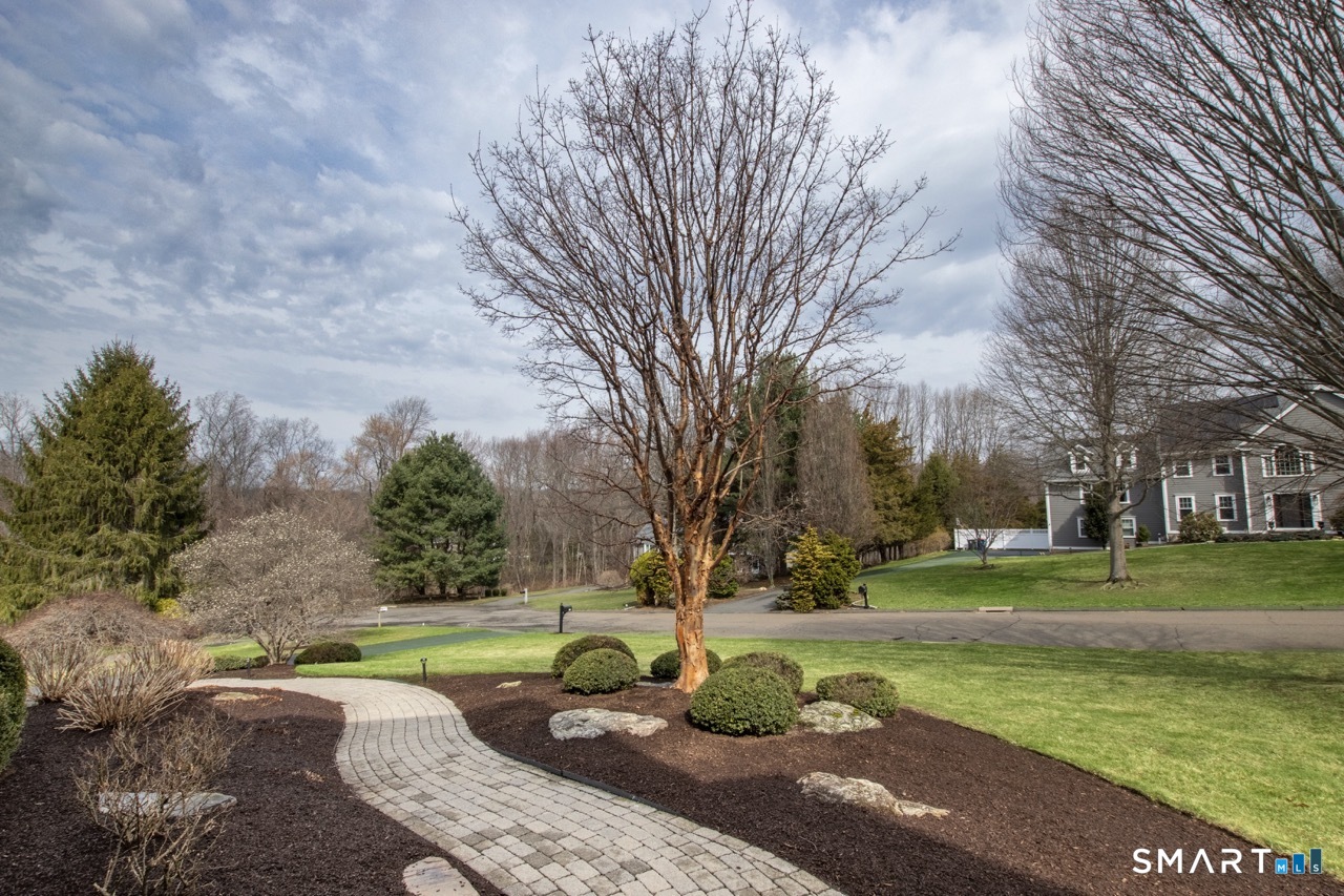 16 Shadowood Lane