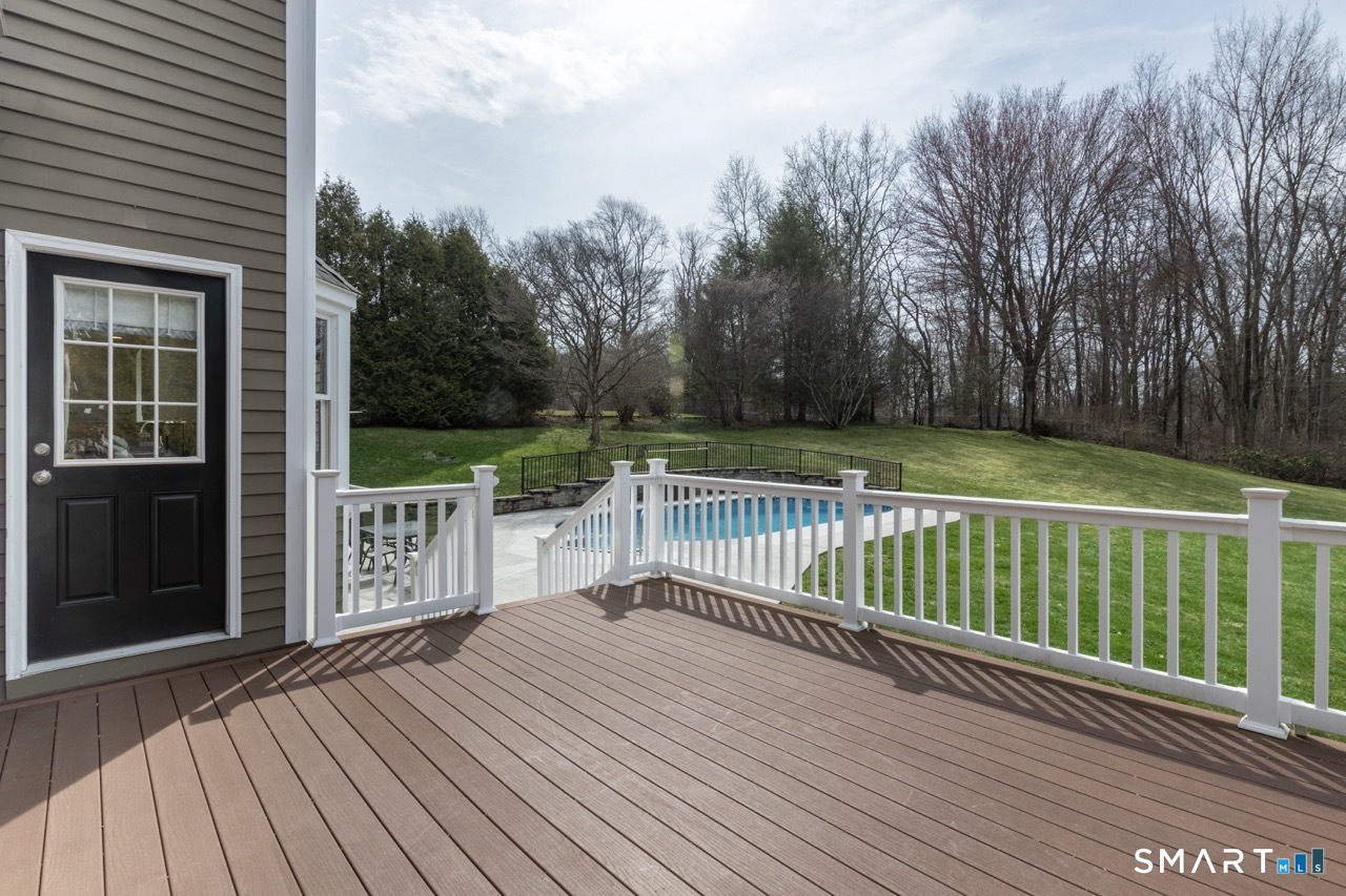 16 Shadowood Lane