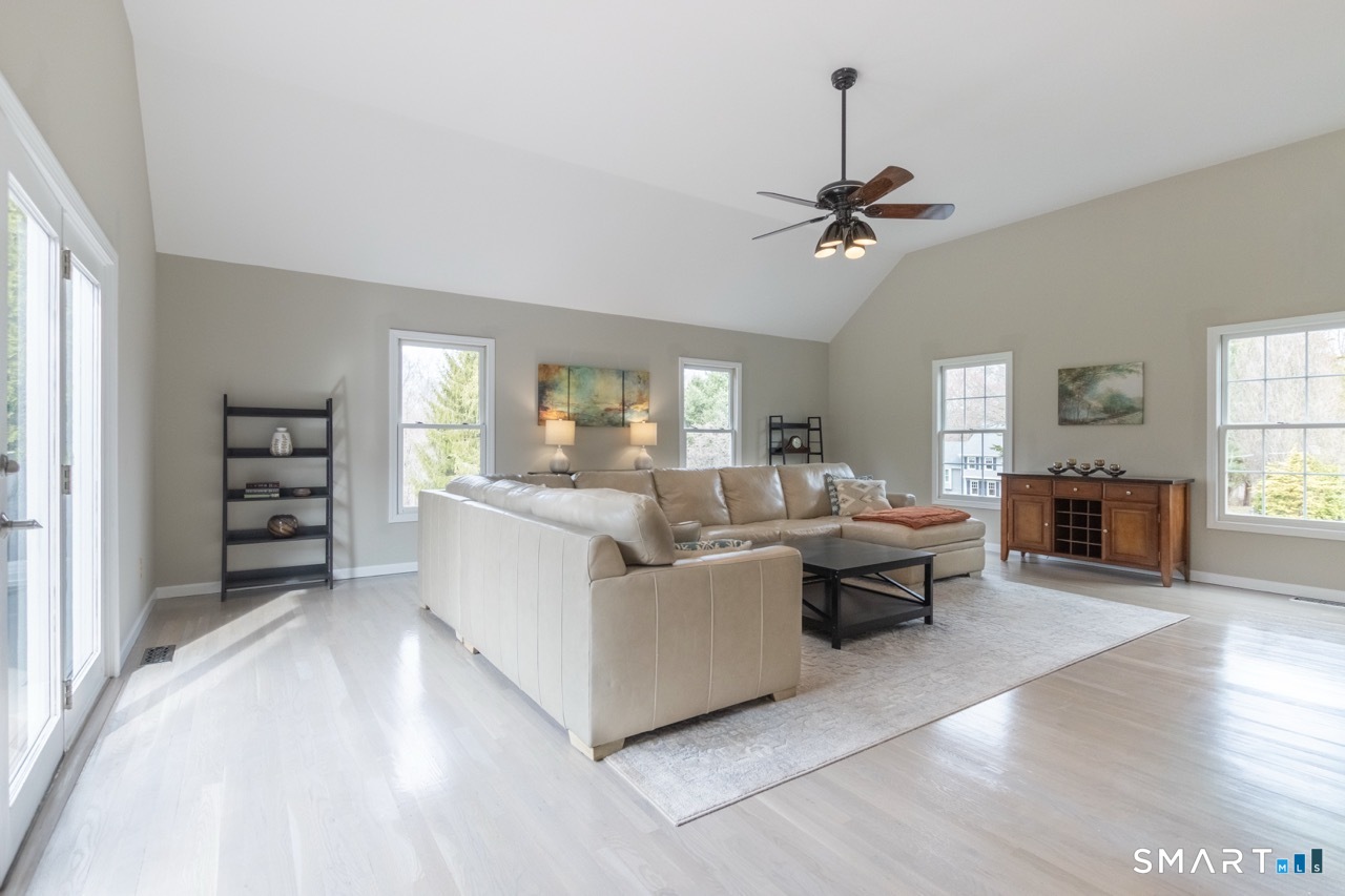 16 Shadowood Lane