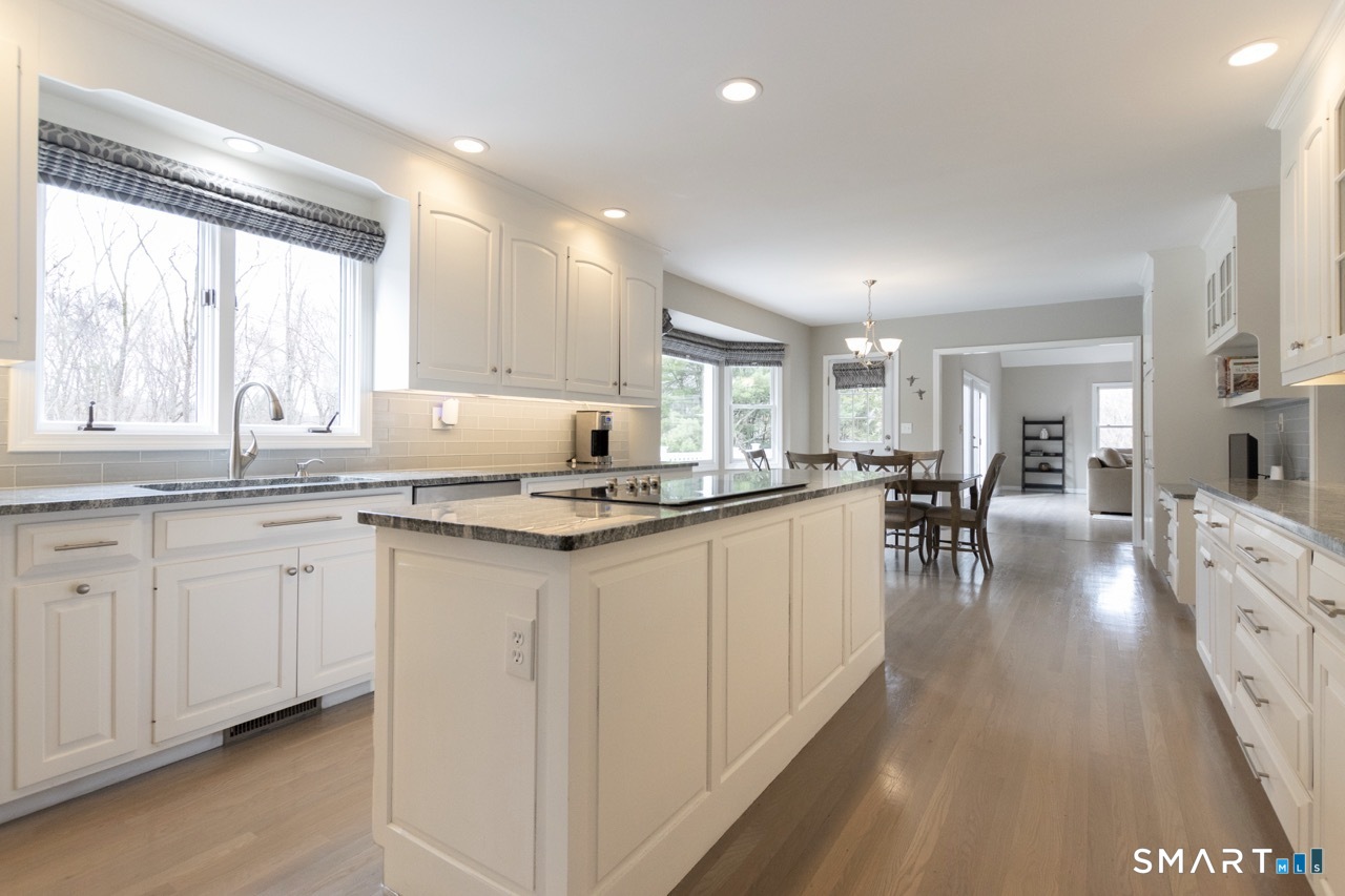 16 Shadowood Lane