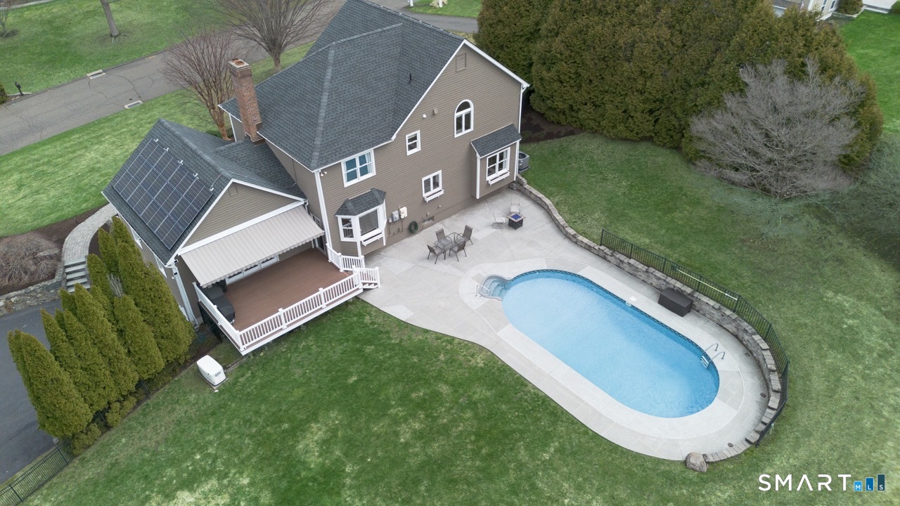16 Shadowood Lane