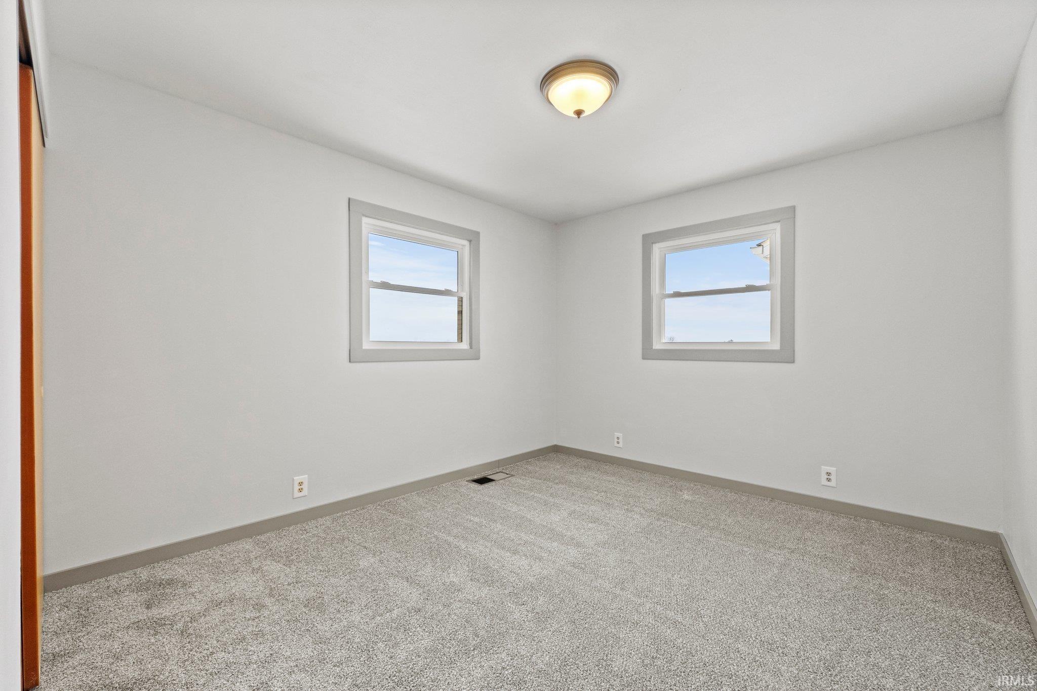 220 W Windridge Drive