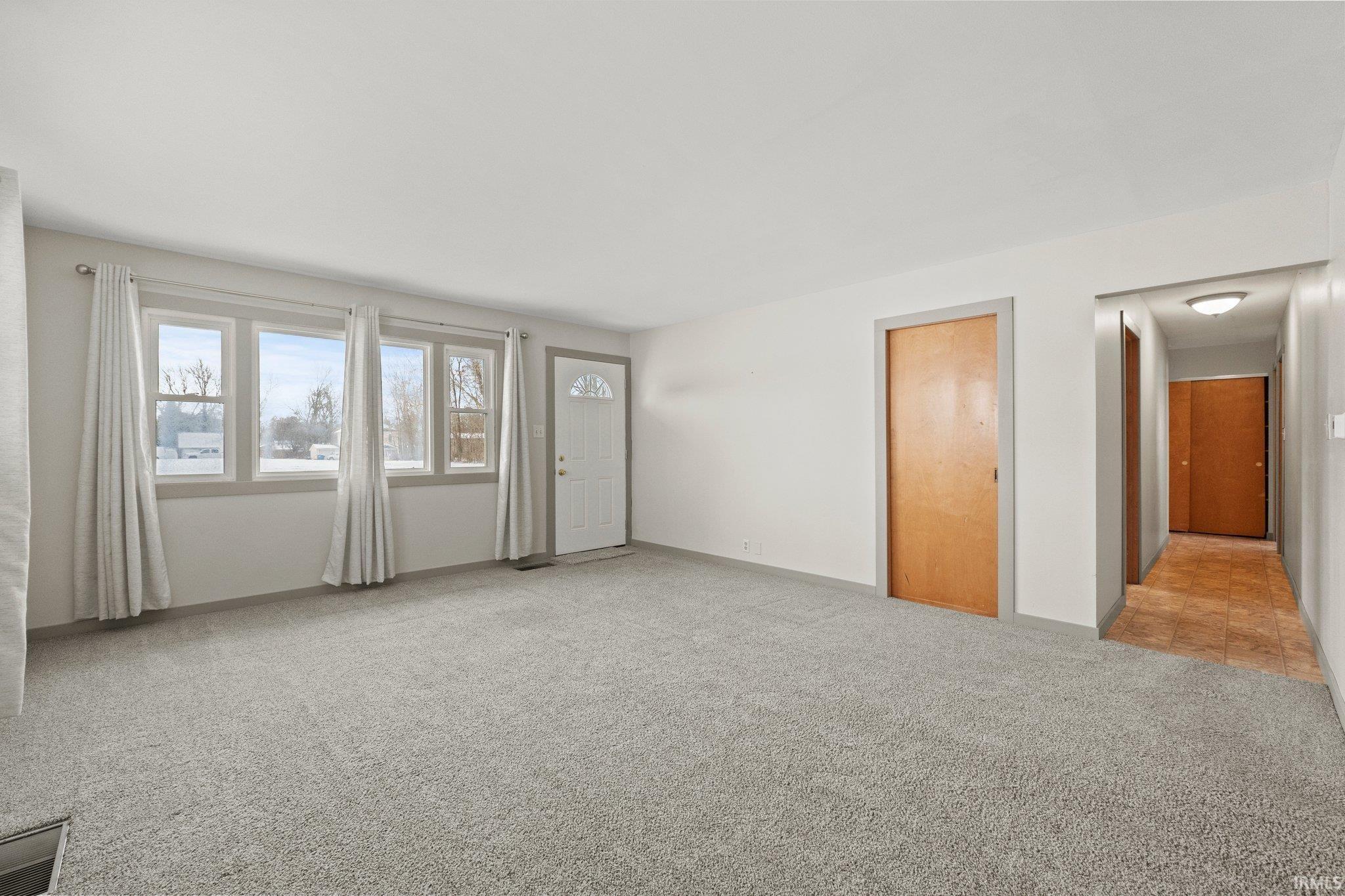 220 W Windridge Drive