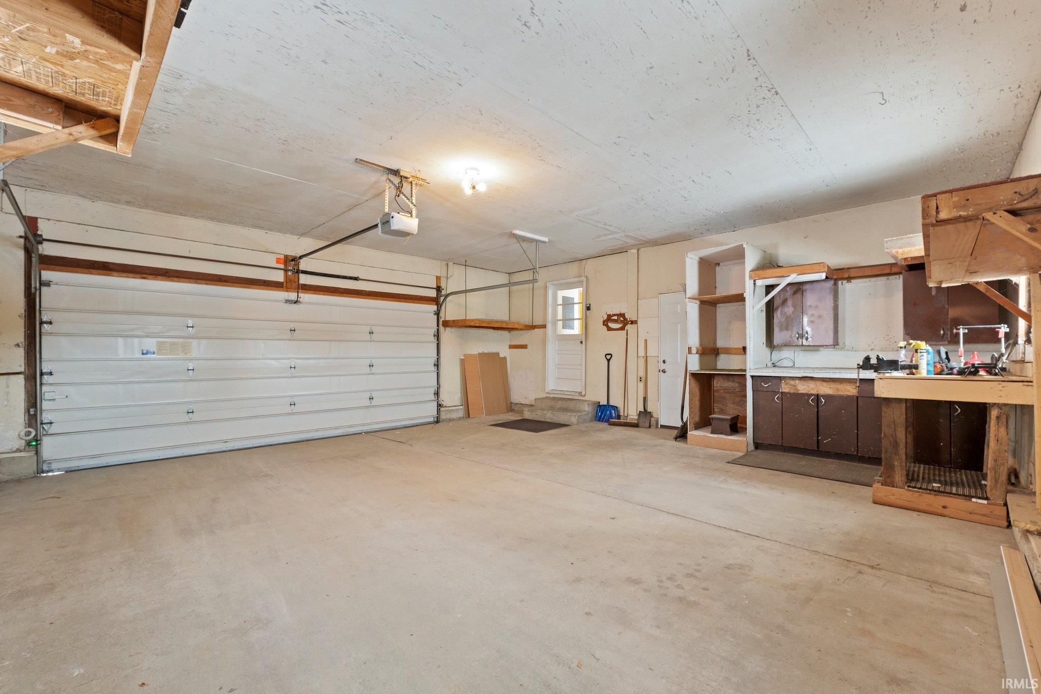 220 W Windridge Drive