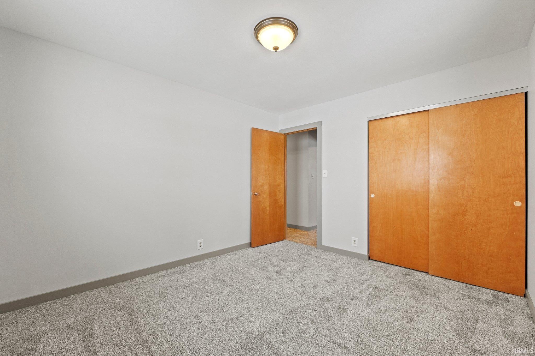 220 W Windridge Drive