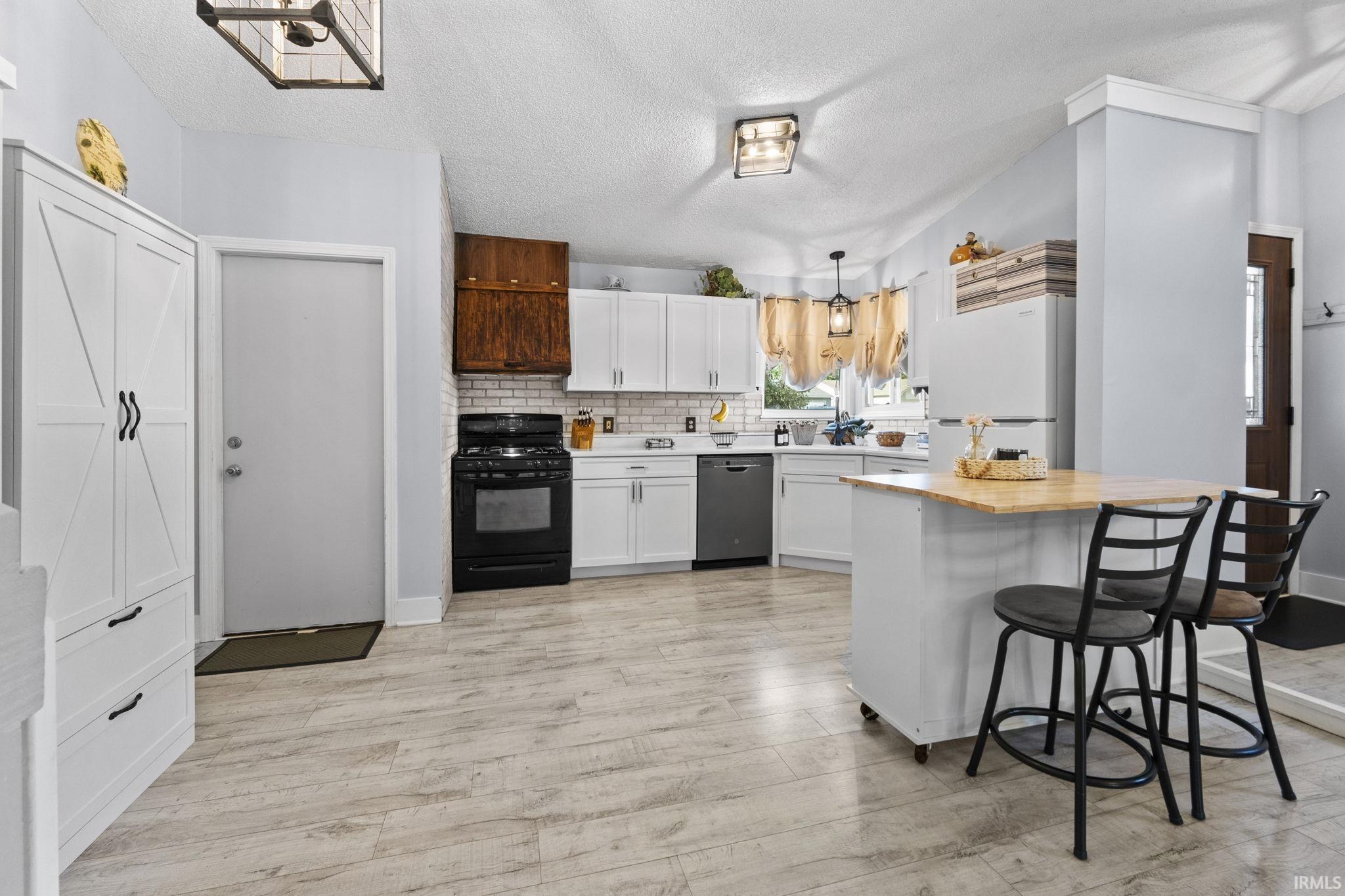 5402 Curry Ford Lane