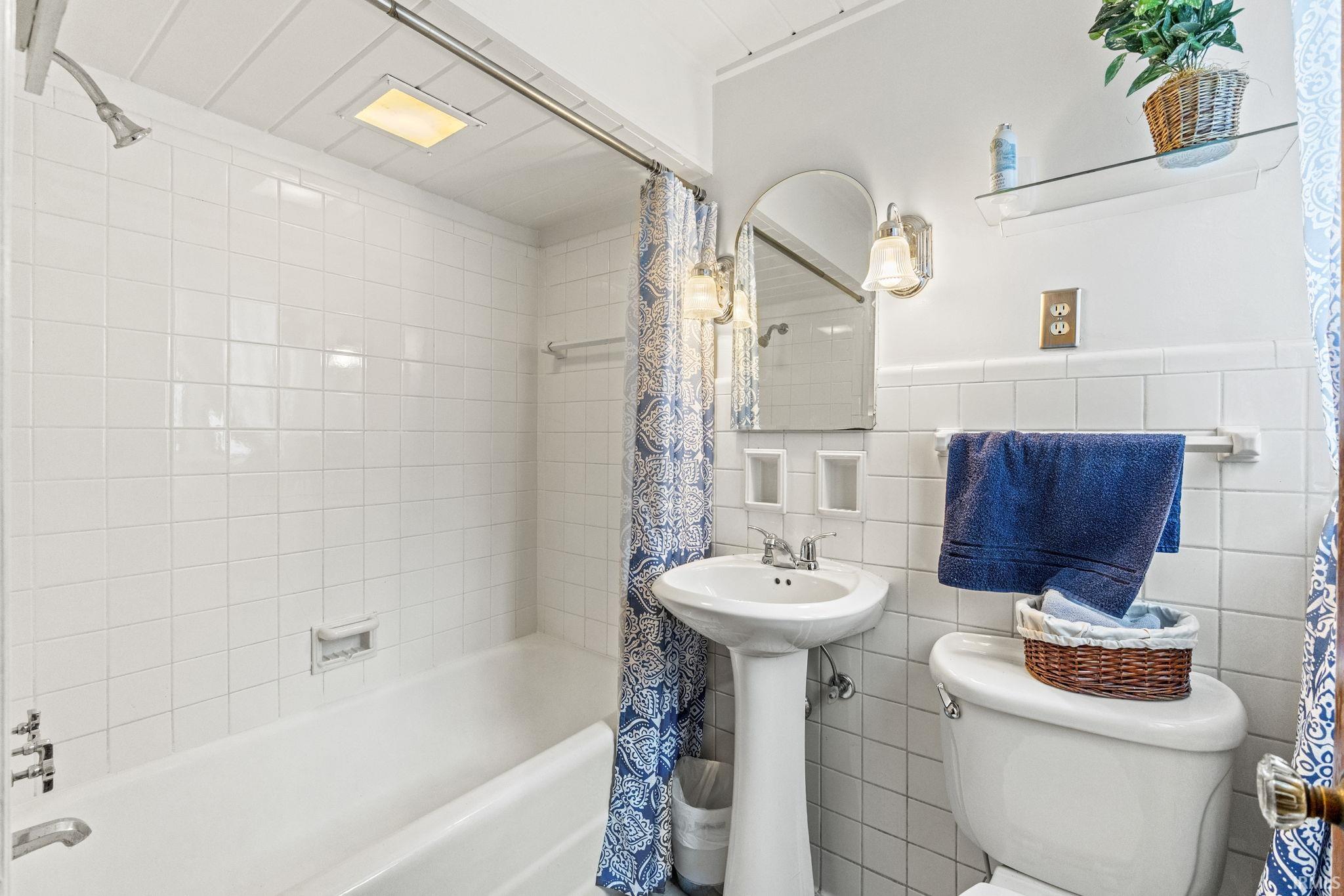 4702 W Lafayette Esplanade Road