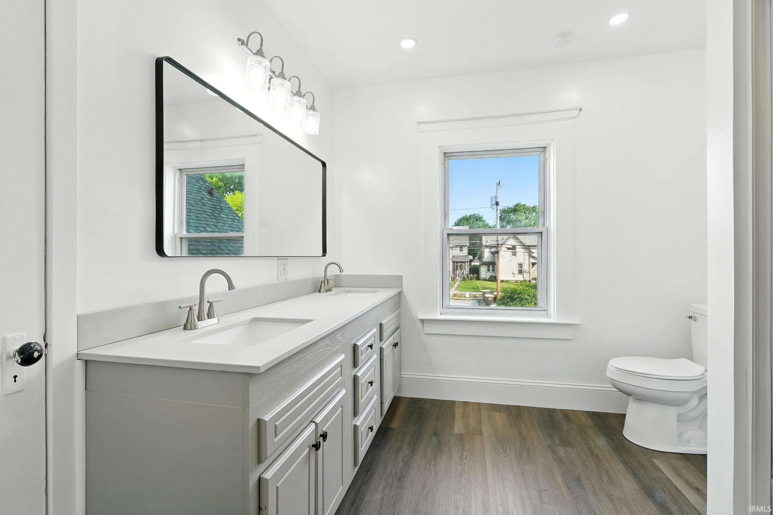 1015 Columbia Avenue