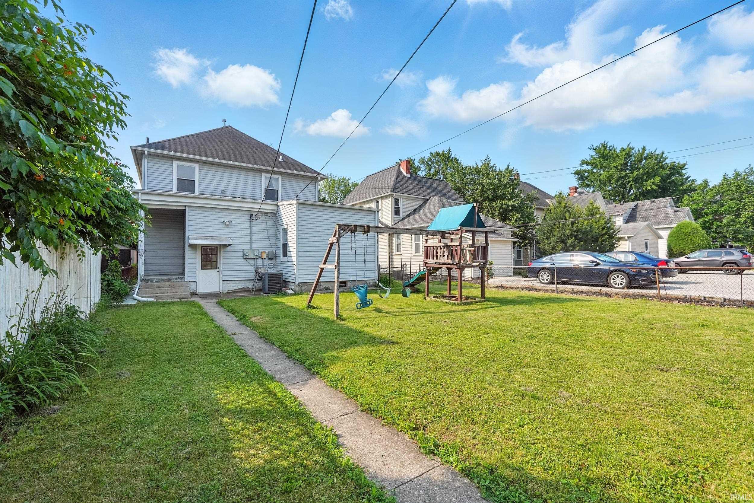 1015 Columbia Avenue