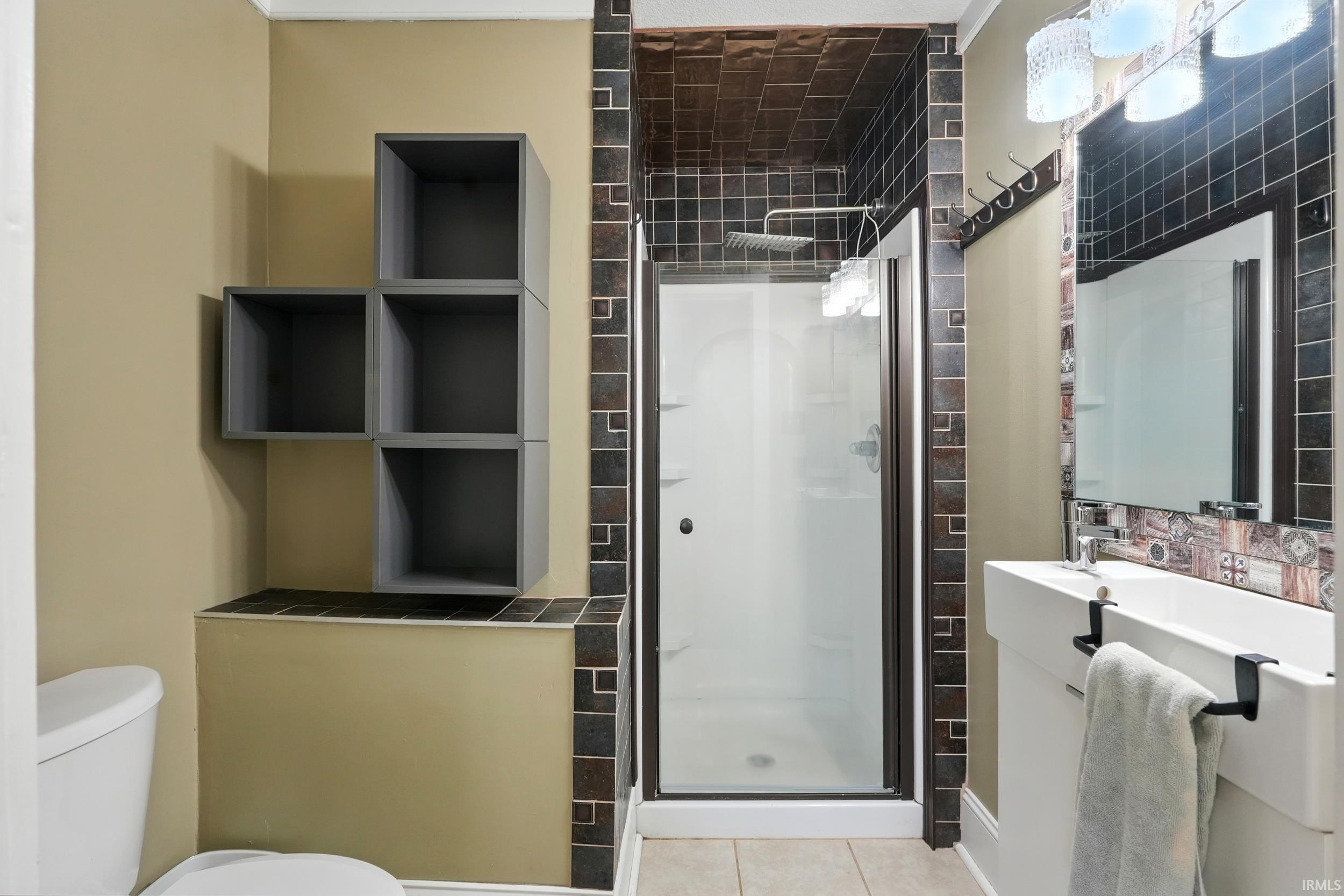 1015 Columbia Avenue