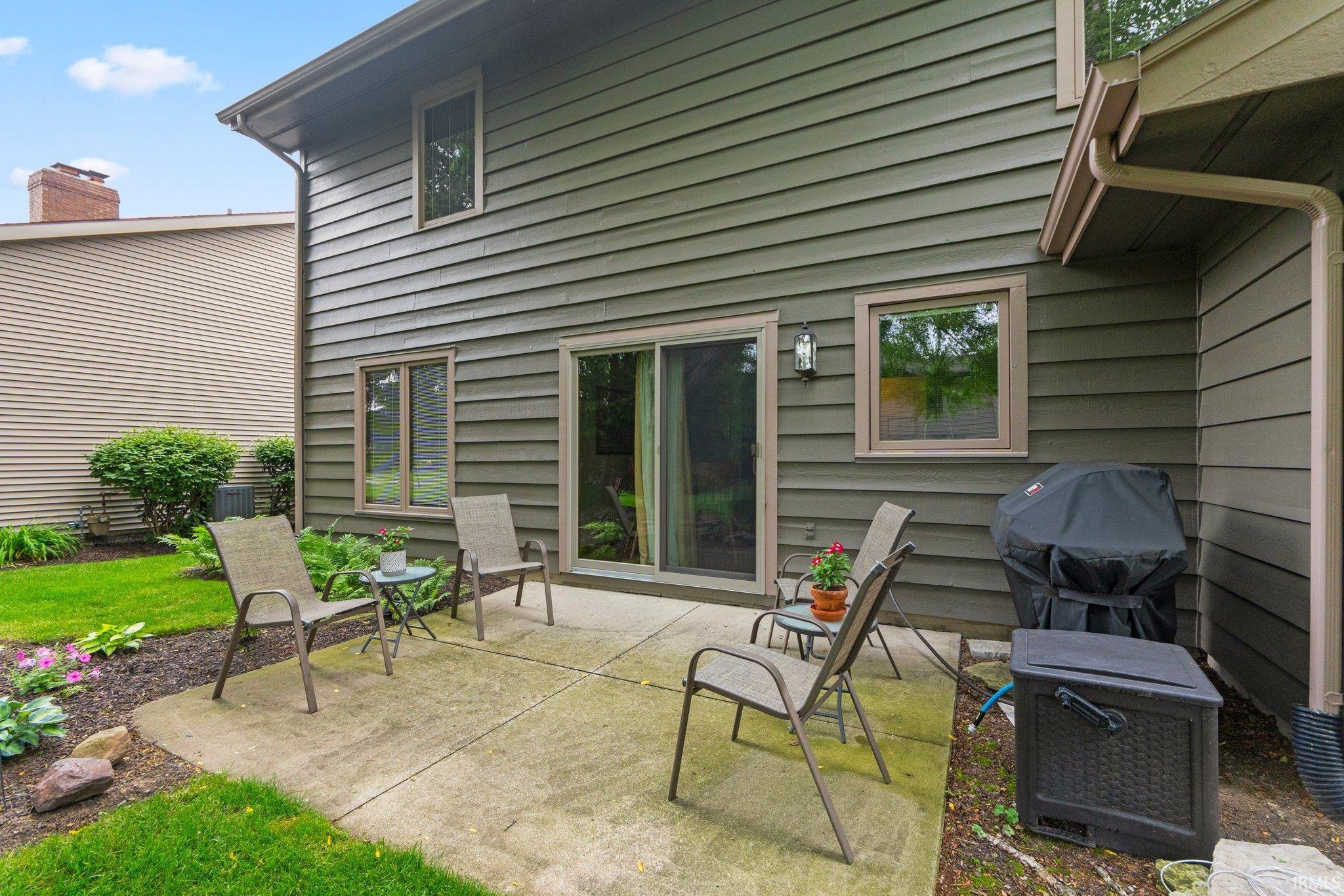 2521 E Saint Thomas Point