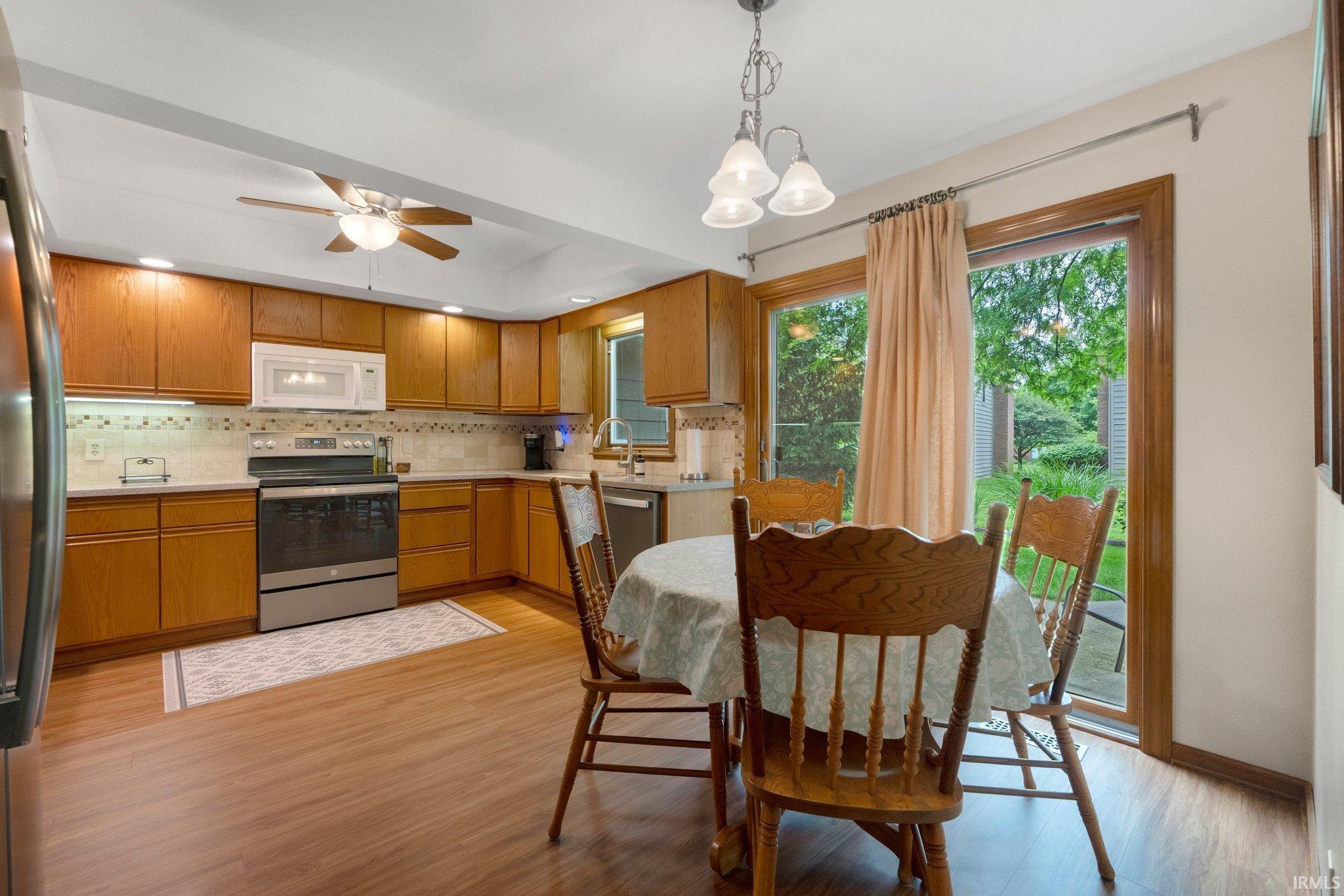 2521 E Saint Thomas Point