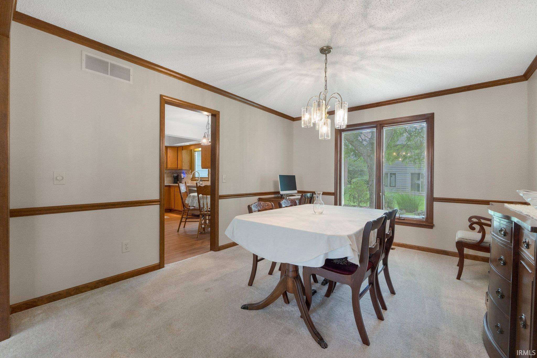 2521 E Saint Thomas Point