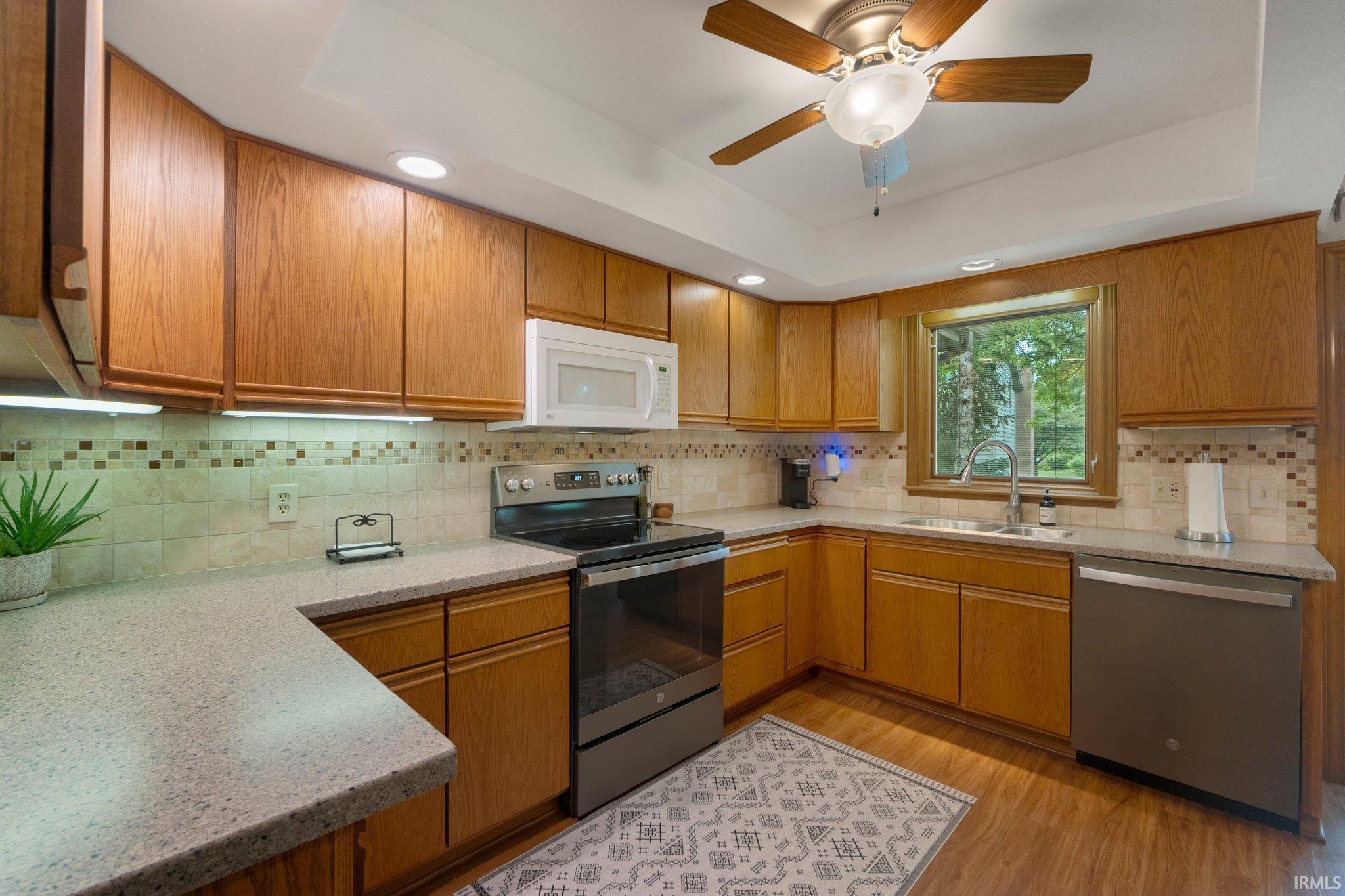 2521 E Saint Thomas Point