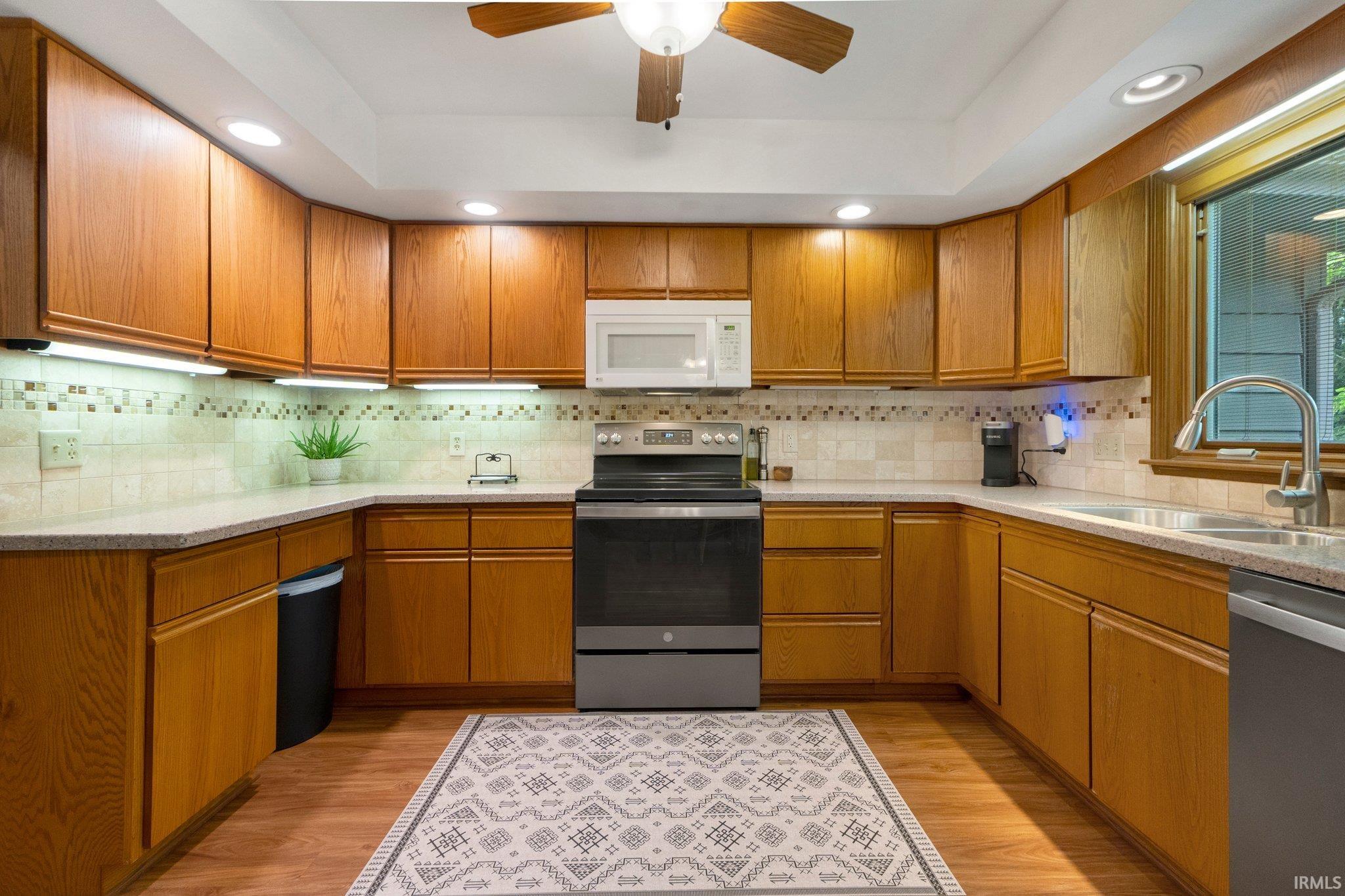 2521 E Saint Thomas Point