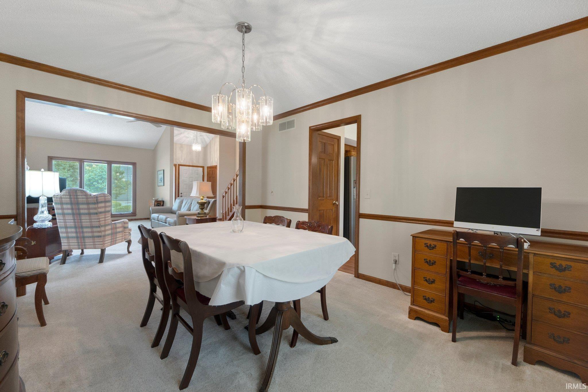 2521 E Saint Thomas Point