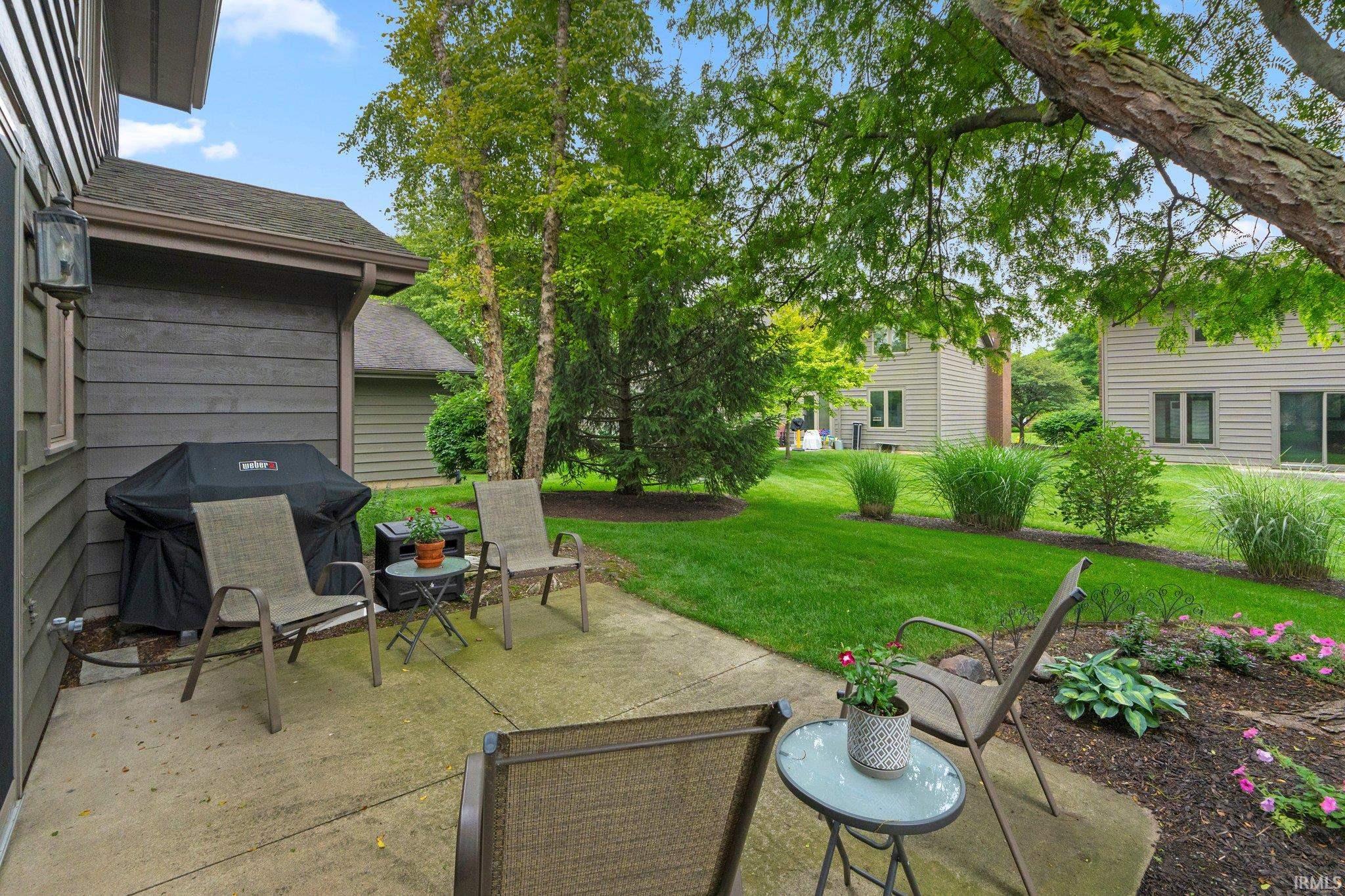 2521 E Saint Thomas Point