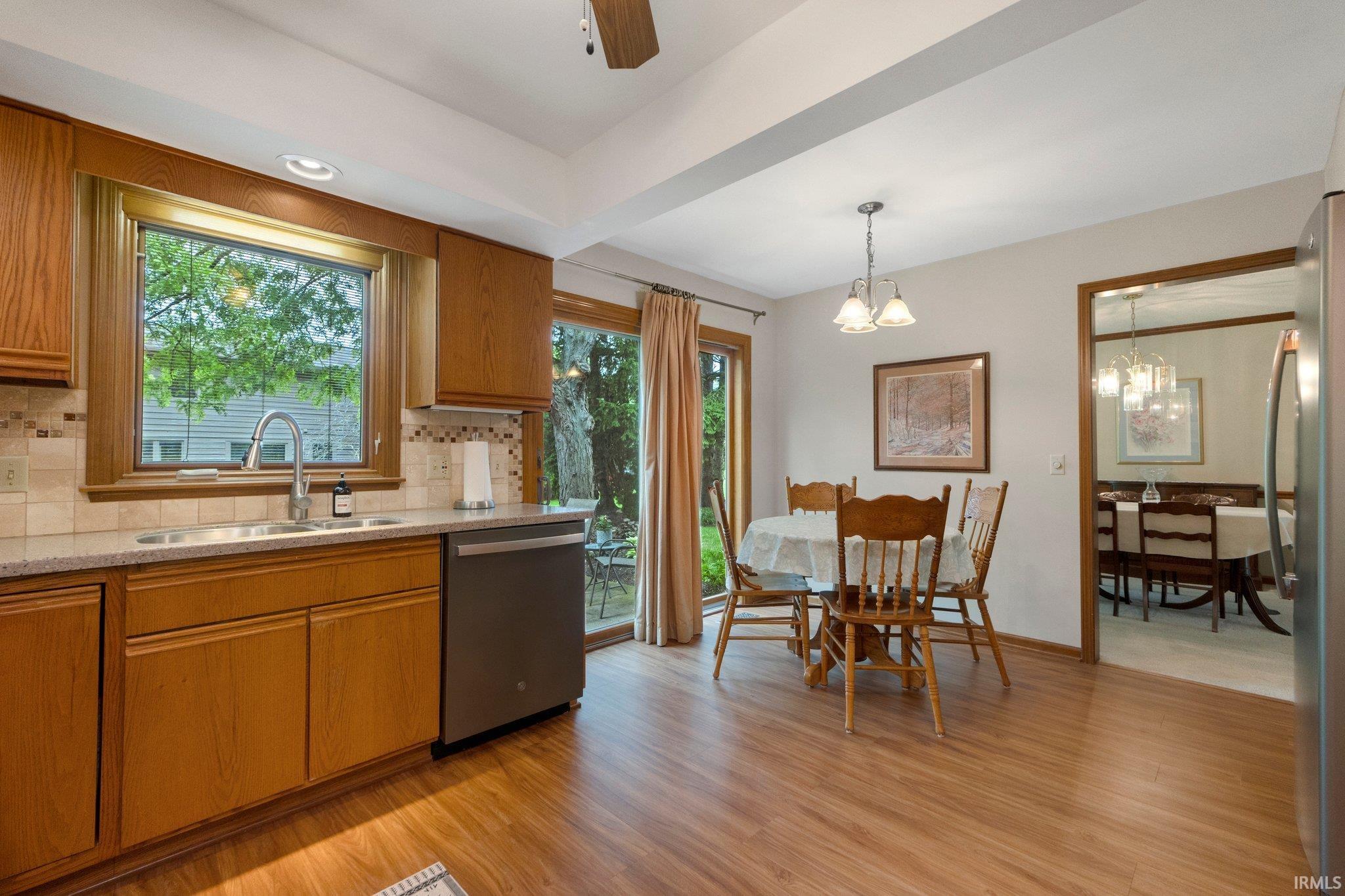 2521 E Saint Thomas Point