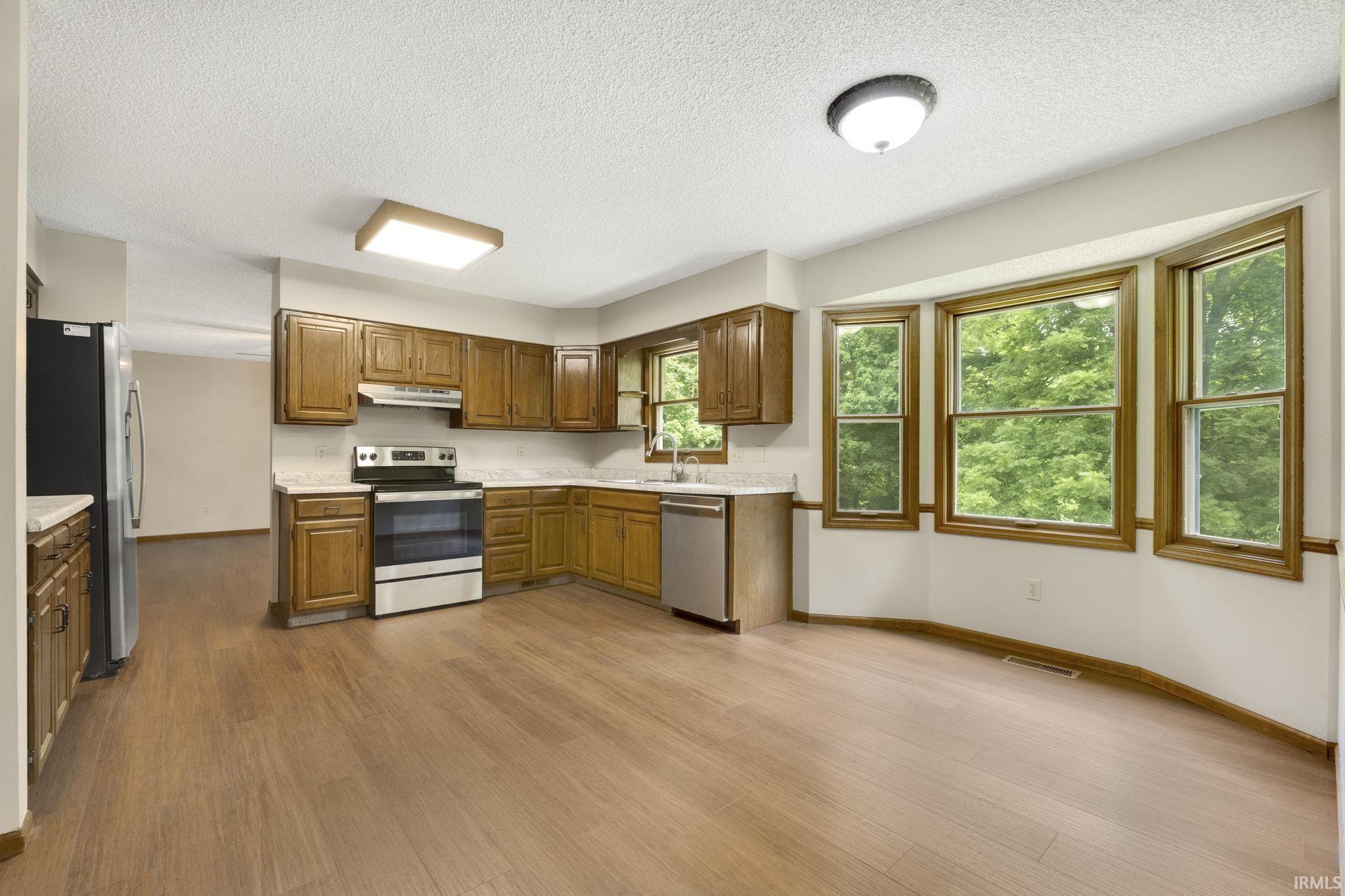 420 Posey Hill Street