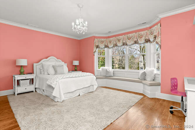 253 Middlesex Road