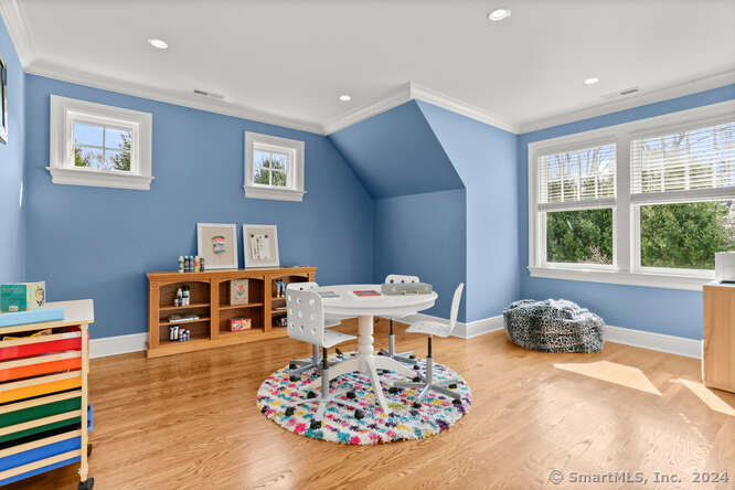 253 Middlesex Road