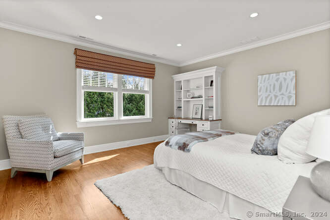253 Middlesex Road