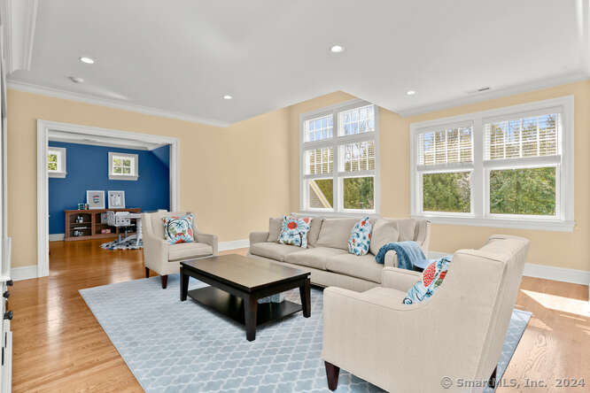 253 Middlesex Road