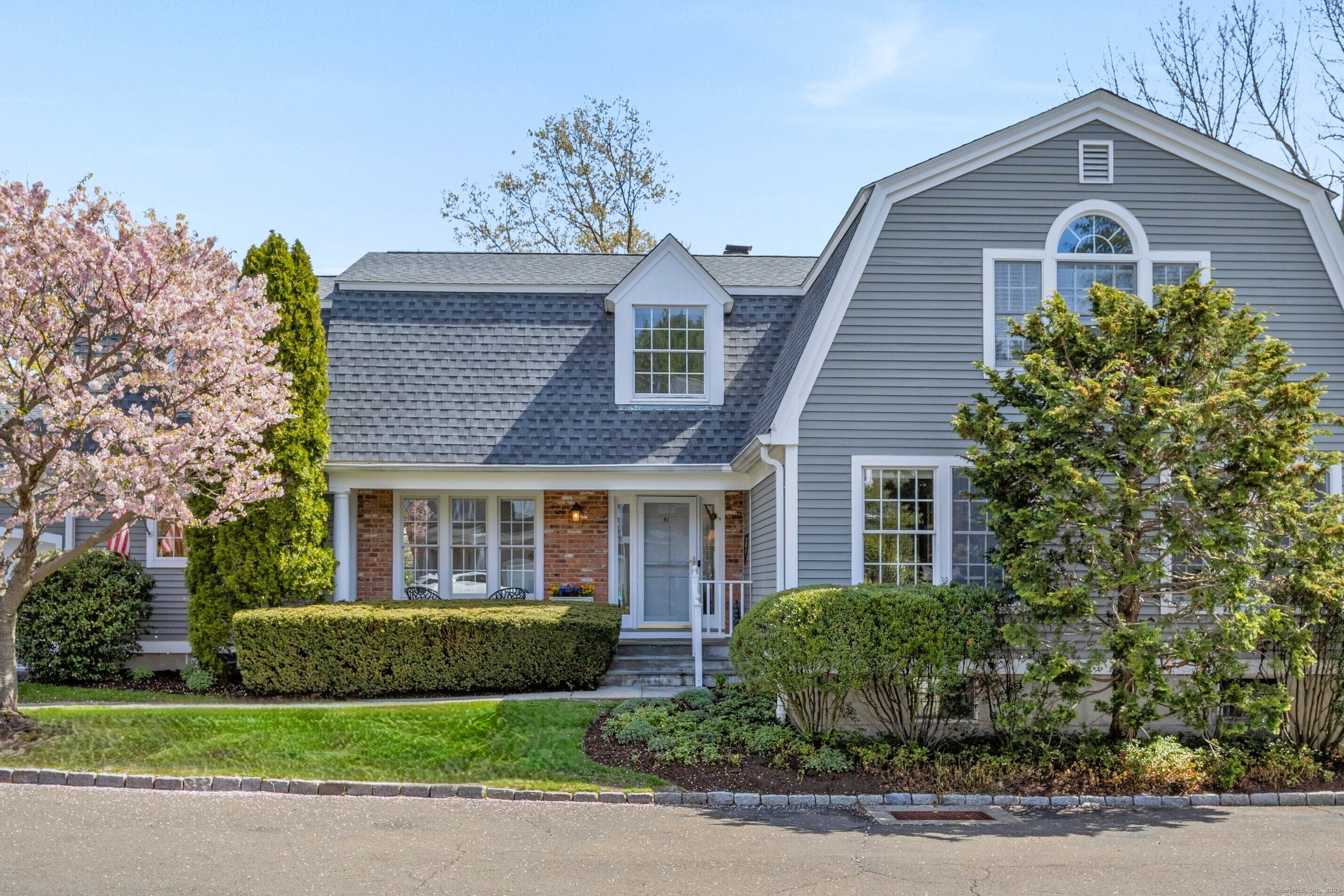 31 Lakeview Avenue