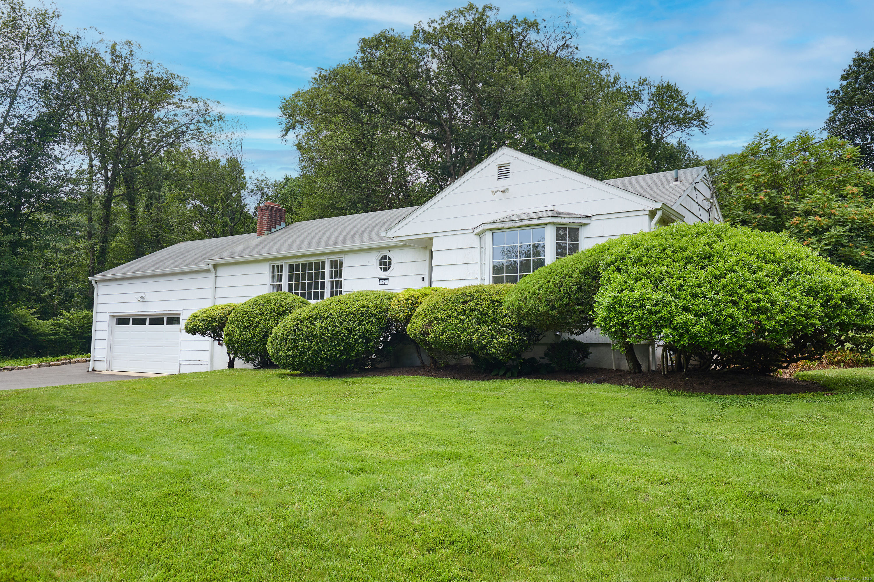 12 Shady Knoll Lane