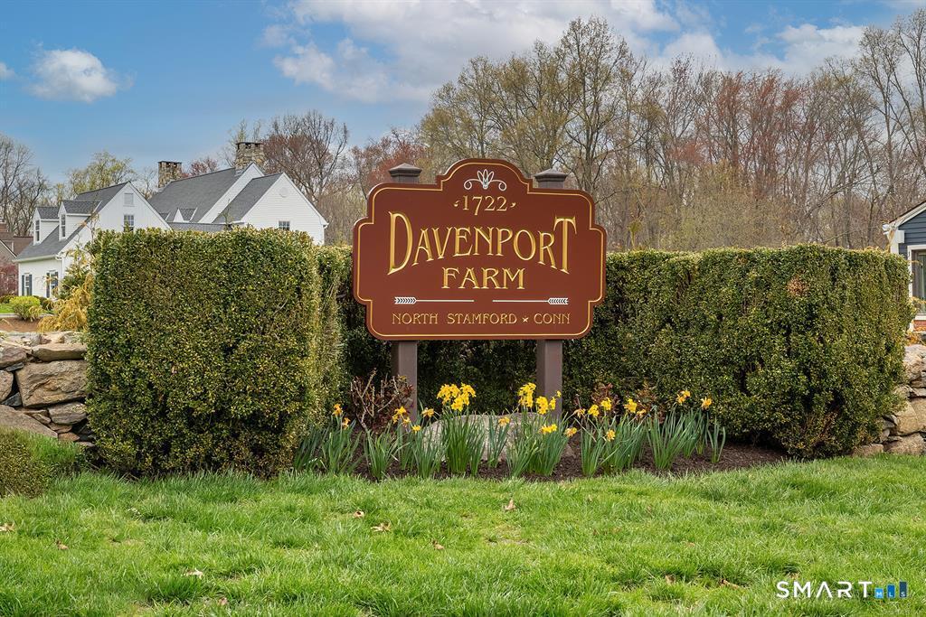 35 Davenport Farm Lane East