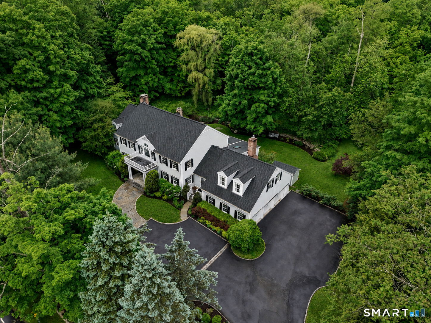 596 Silvermine Road
