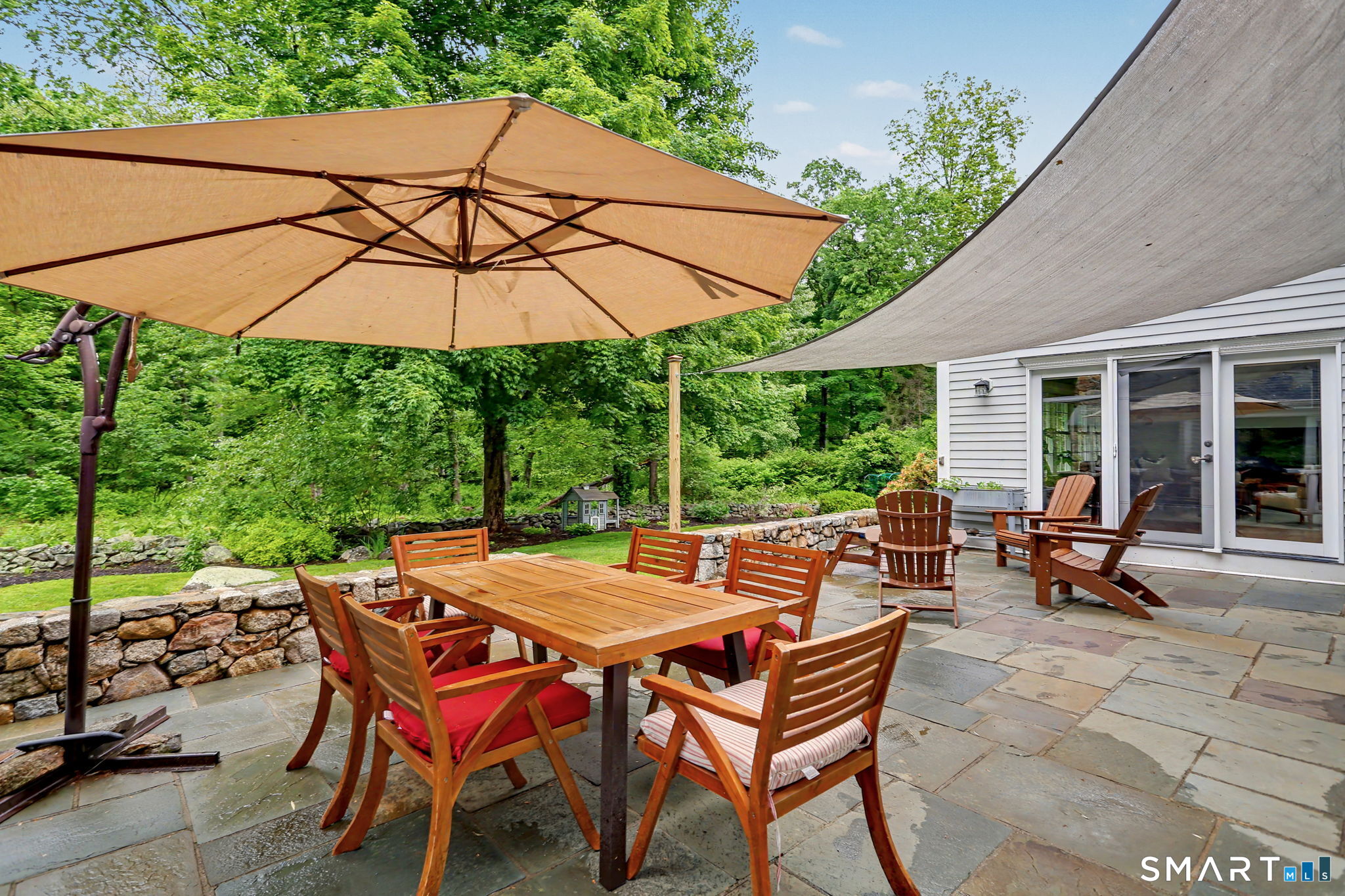 596 Silvermine Road